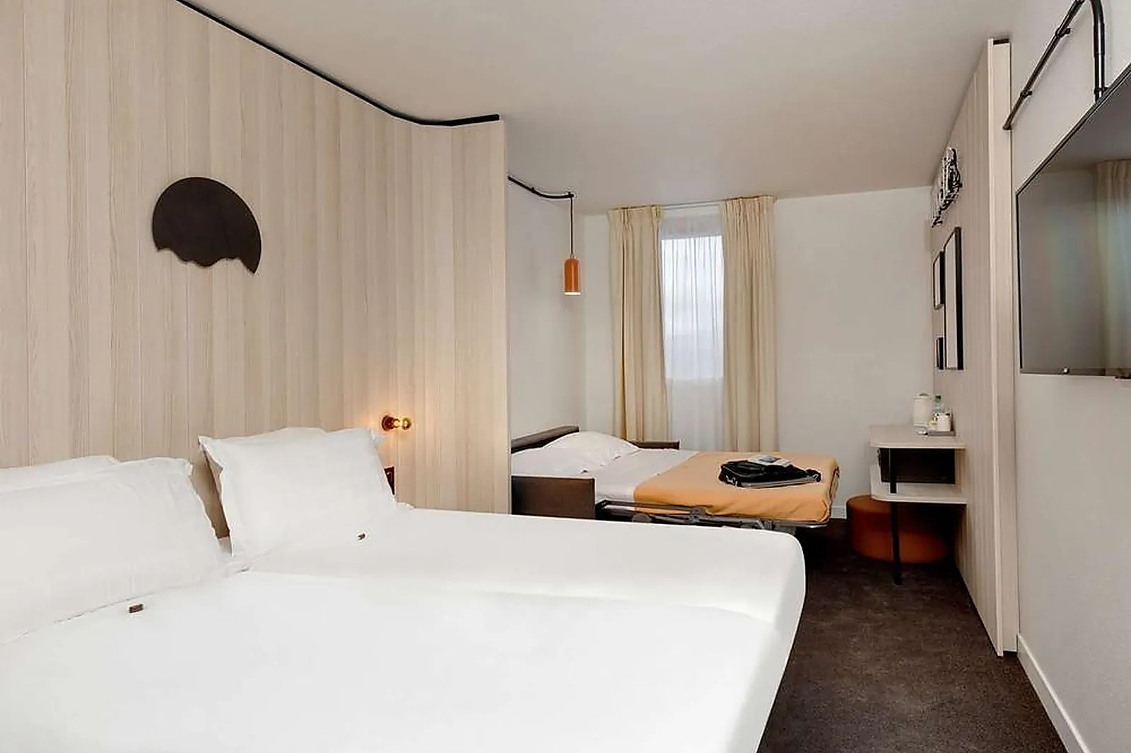 Lieux événementiels, KYRIAD CLERMONT SUD LA PARDIEU