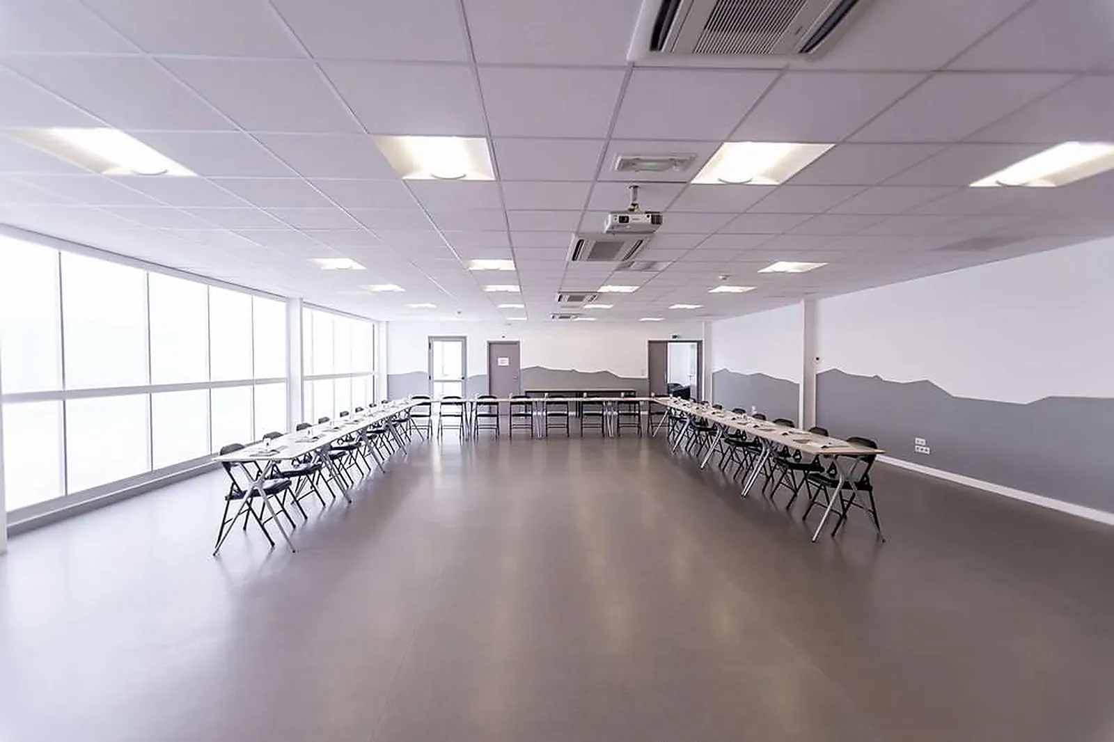 Lieux événementiels, KYRIAD CLERMONT SUD LA PARDIEU