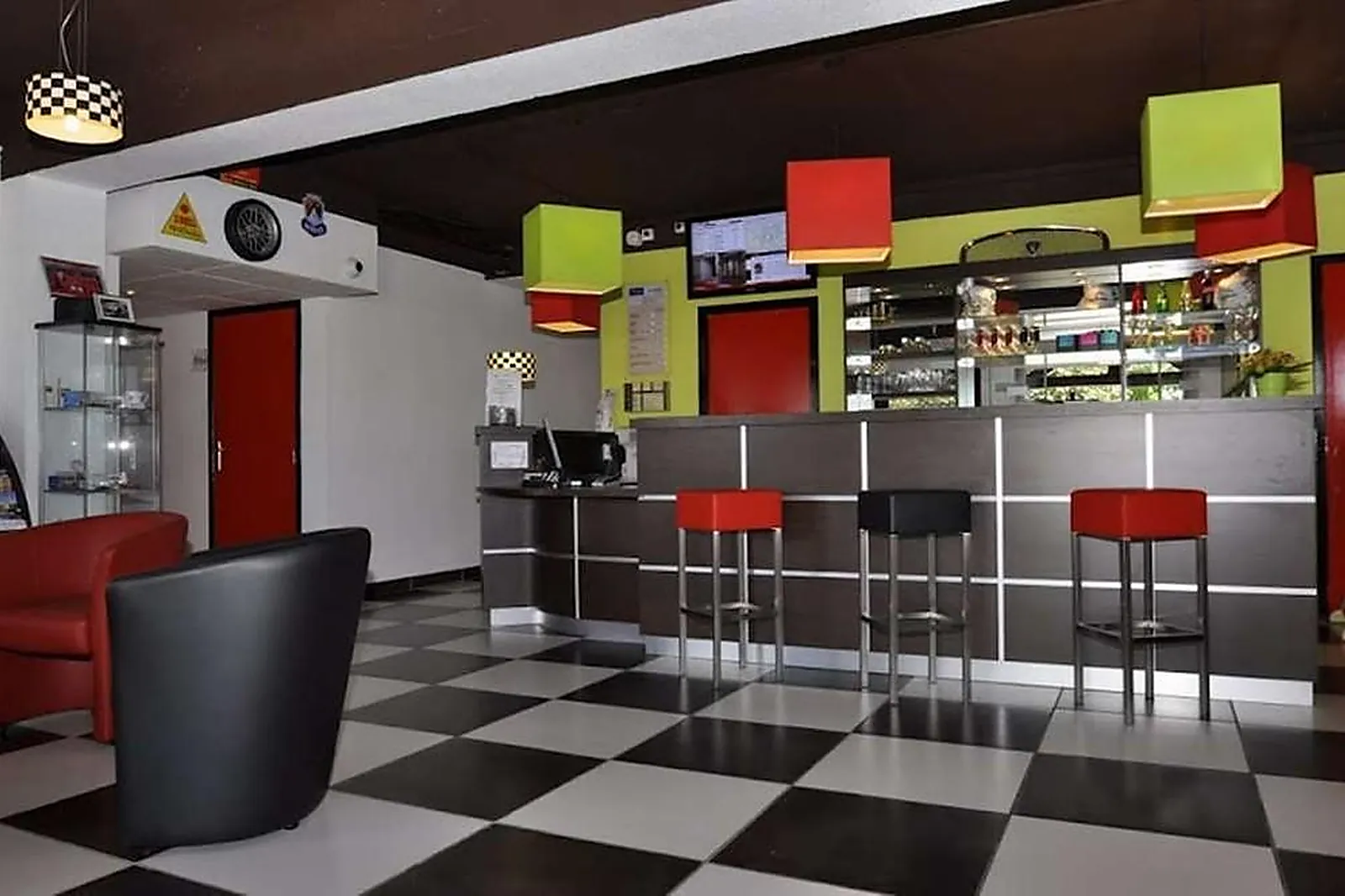 Lieux événementiels, KYRIAD DESIGN ENZO MONTLUÇON