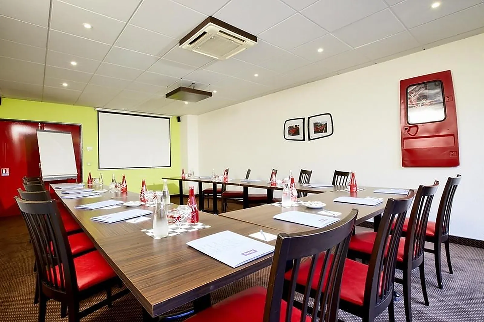 Lieux événementiels, KYRIAD DESIGN ENZO REIMS TINQUEUX