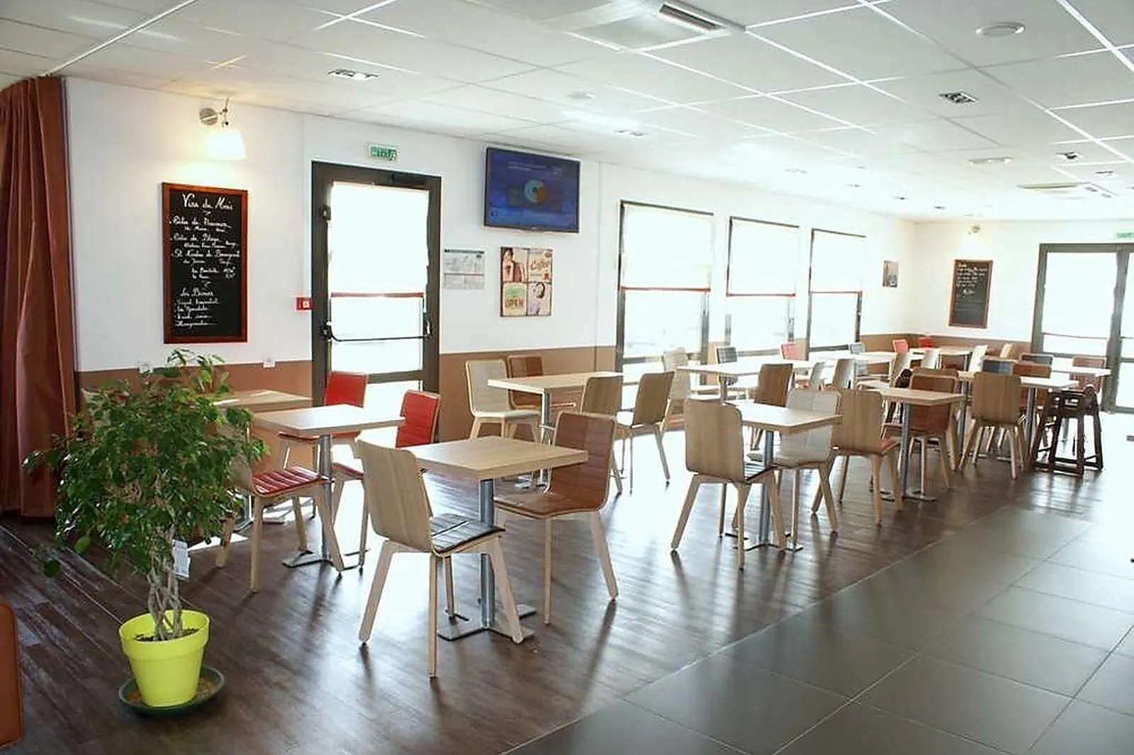 Lieux événementiels, KYRIAD DOUAI DECHY