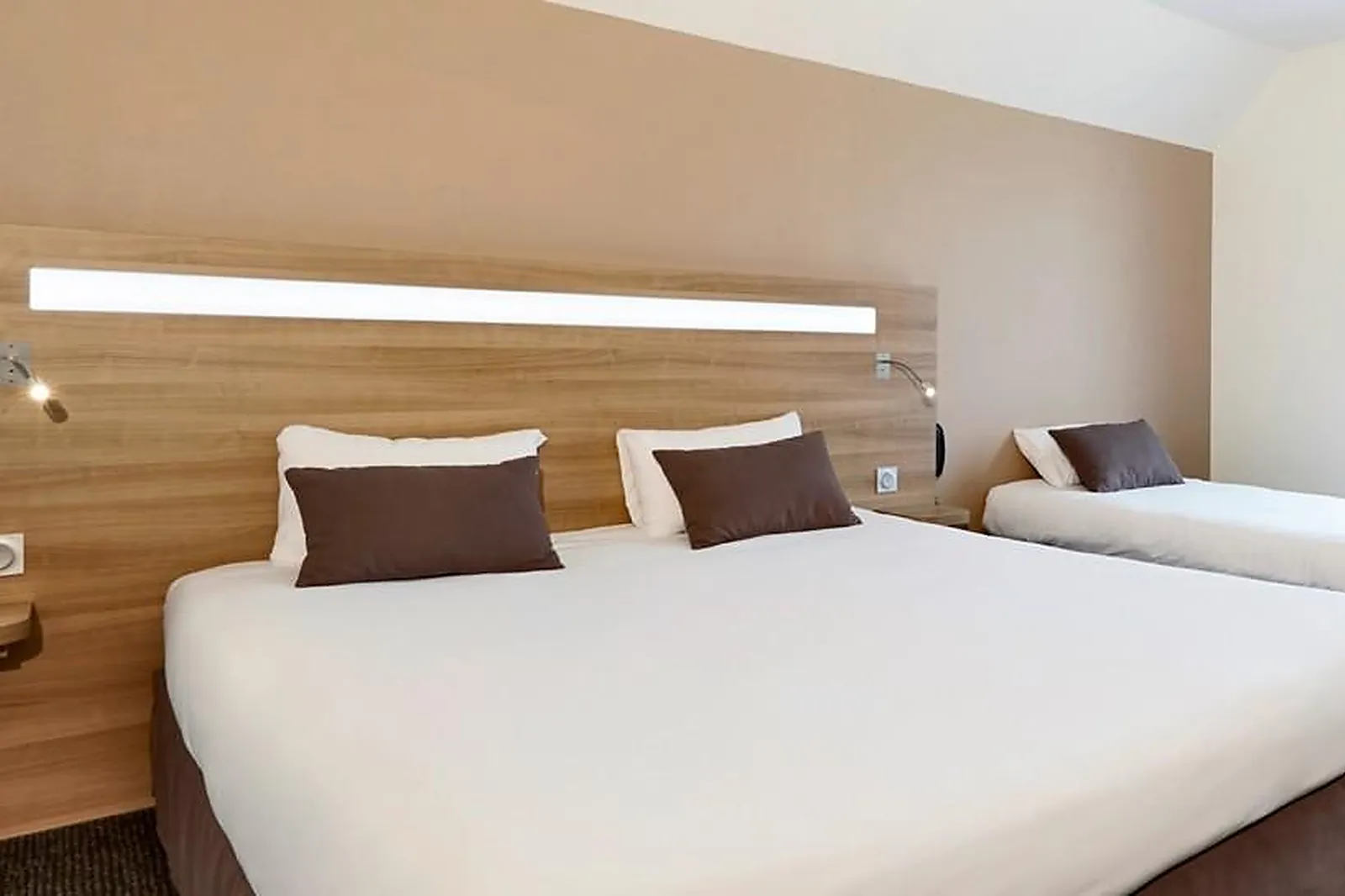 Lieux événementiels, KYRIAD LAVAL