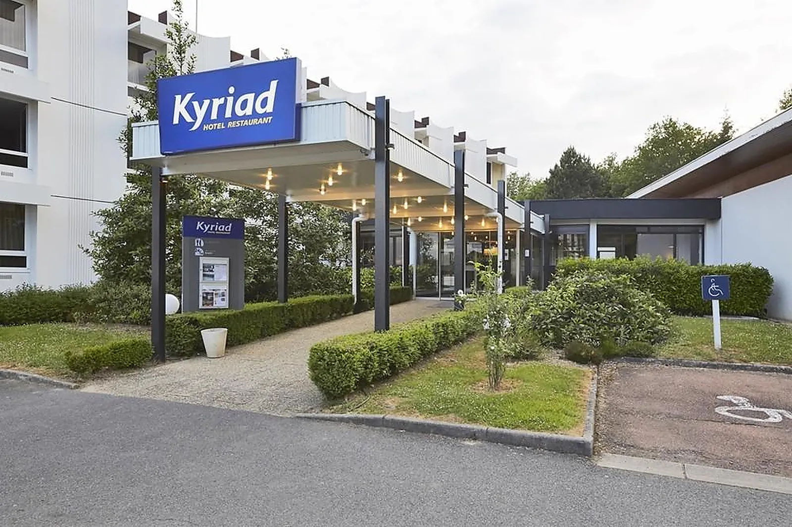 Lieux événementiels, KYRIAD LE CREUSOT MONTCHANIN