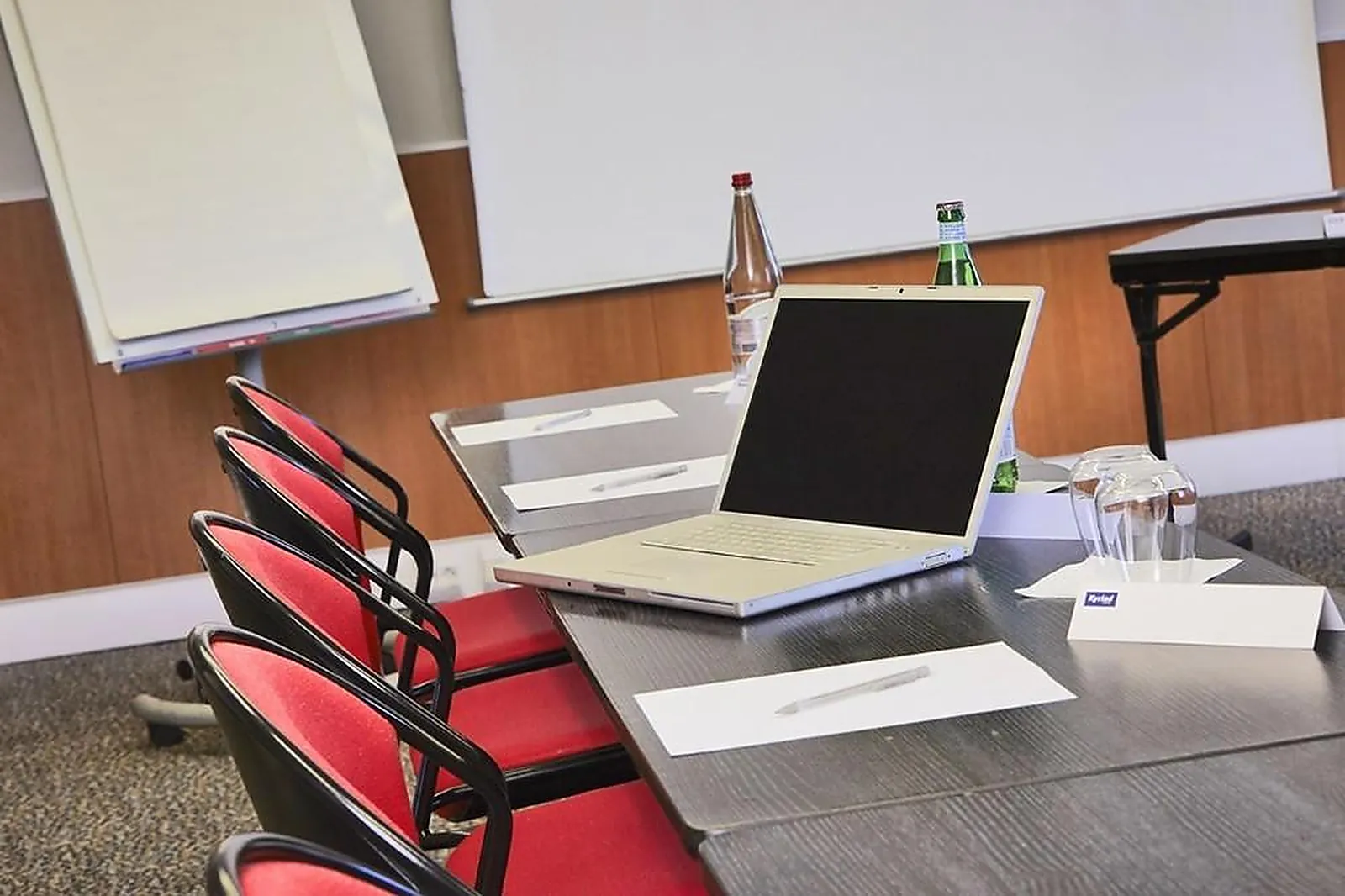 Lieux événementiels, KYRIAD LE CREUSOT MONTCHANIN