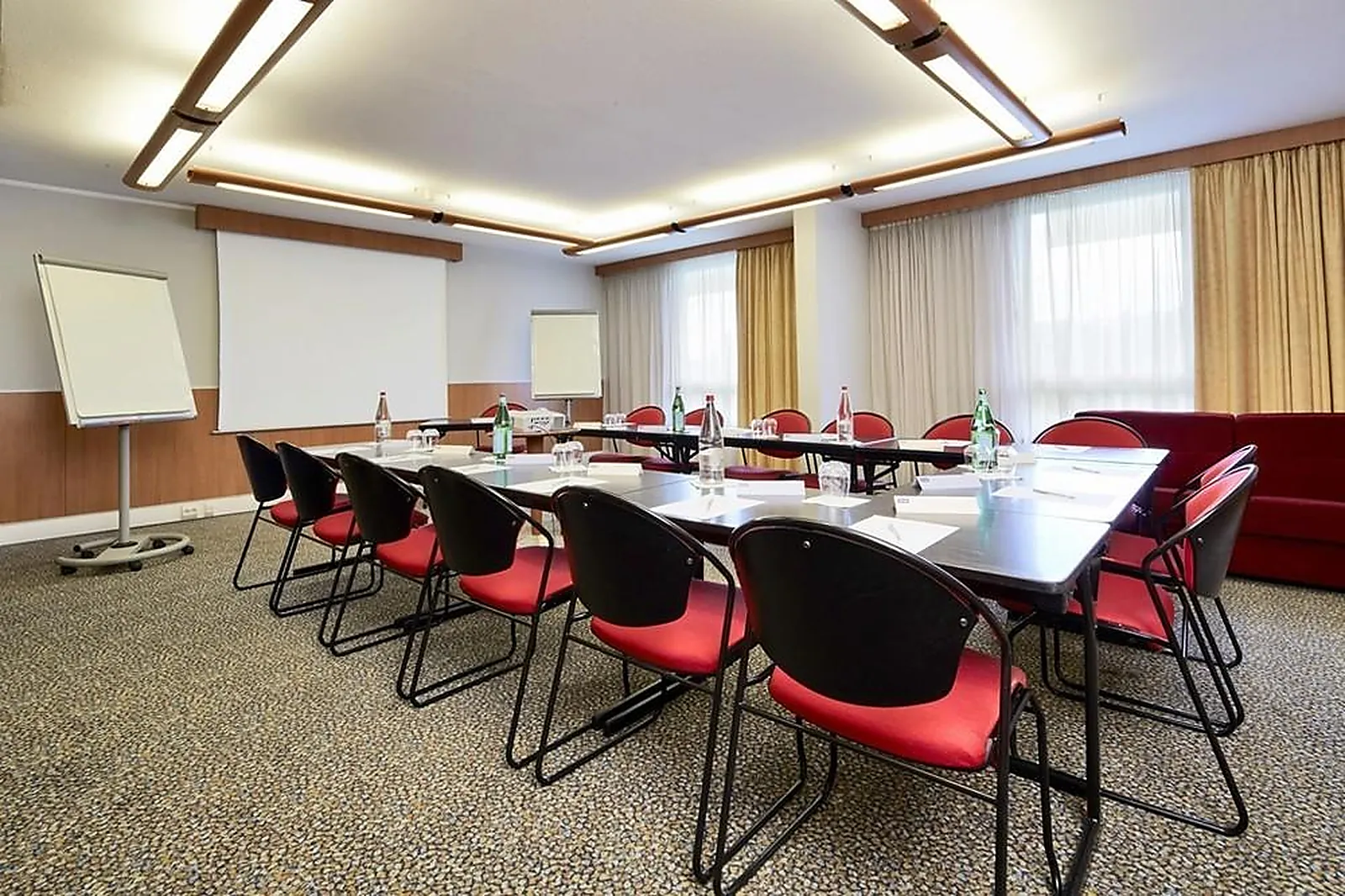 Lieux événementiels, KYRIAD LE CREUSOT MONTCHANIN