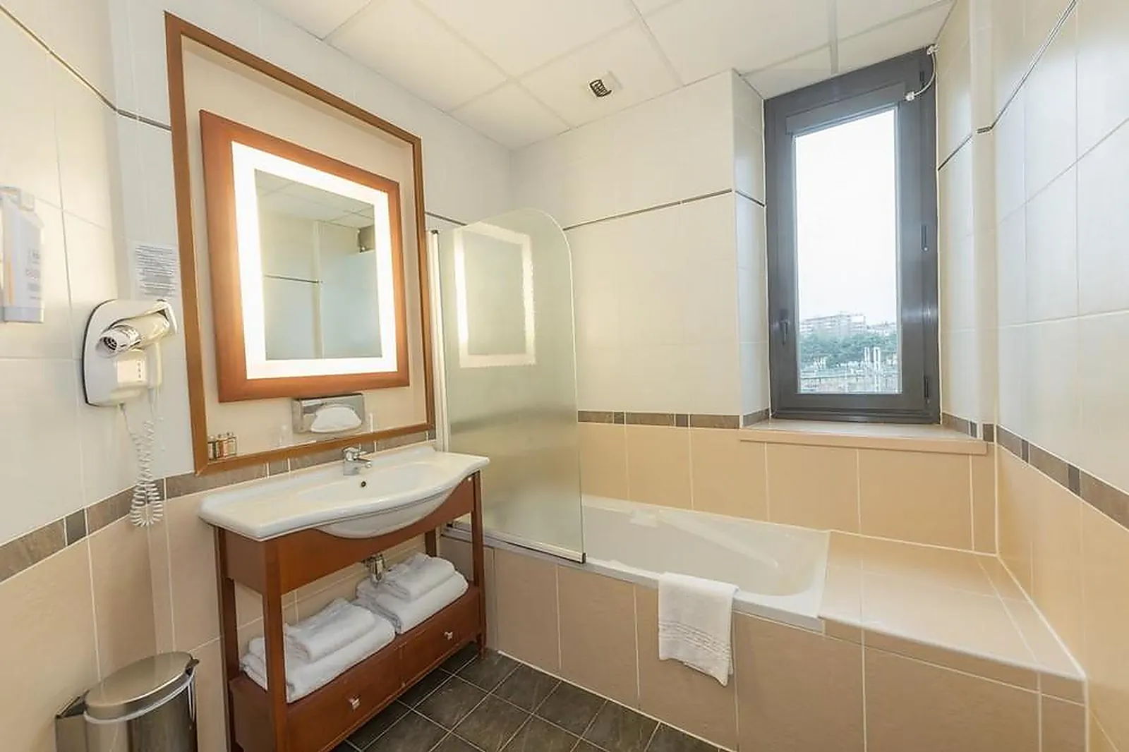 Lieux événementiels, KYRIAD LIMOGES CENTRE GARE ATRIUM