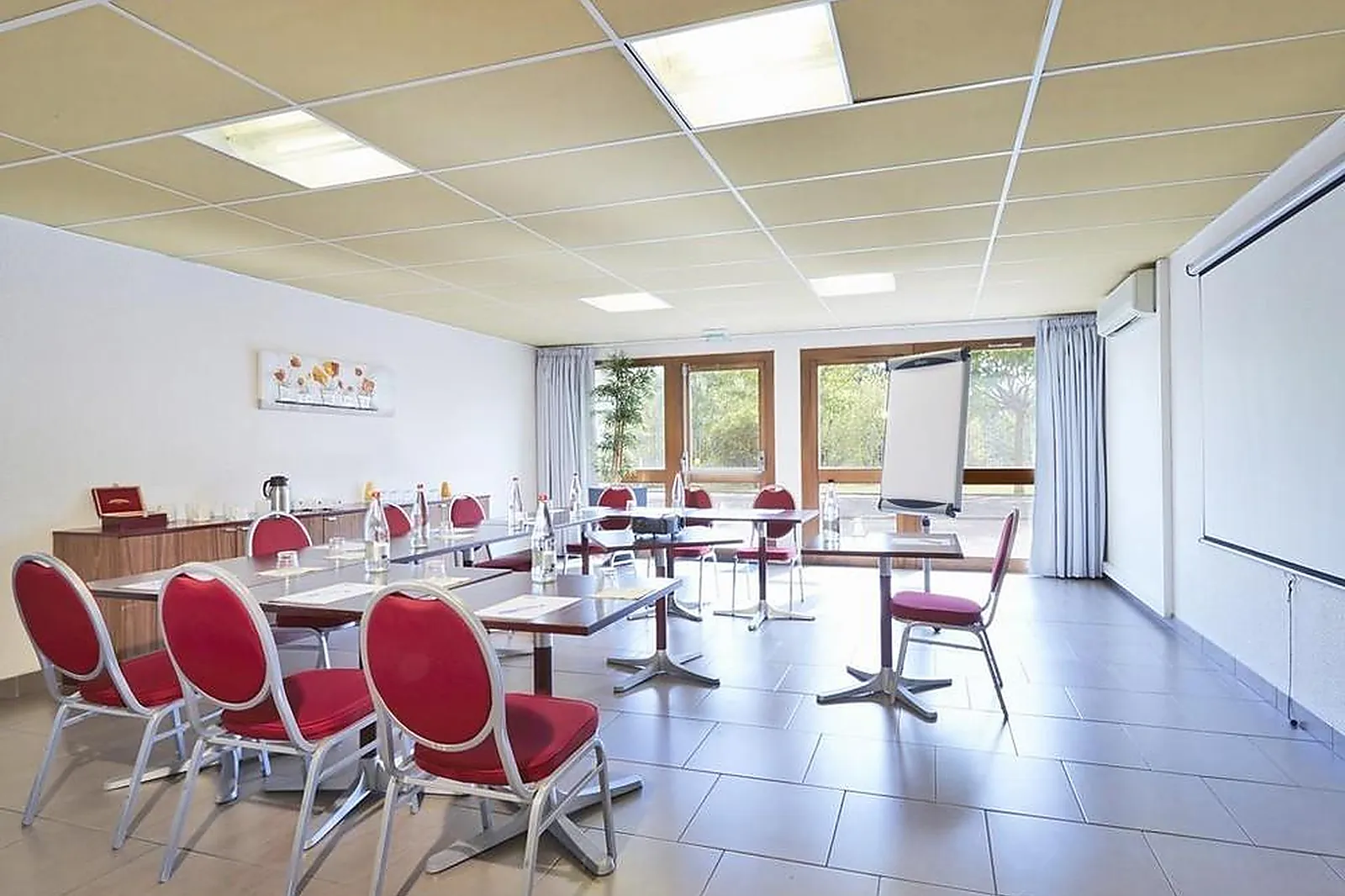 Lieux événementiels, KYRIAD LYON SUD – SAINT GENIS LAVAL