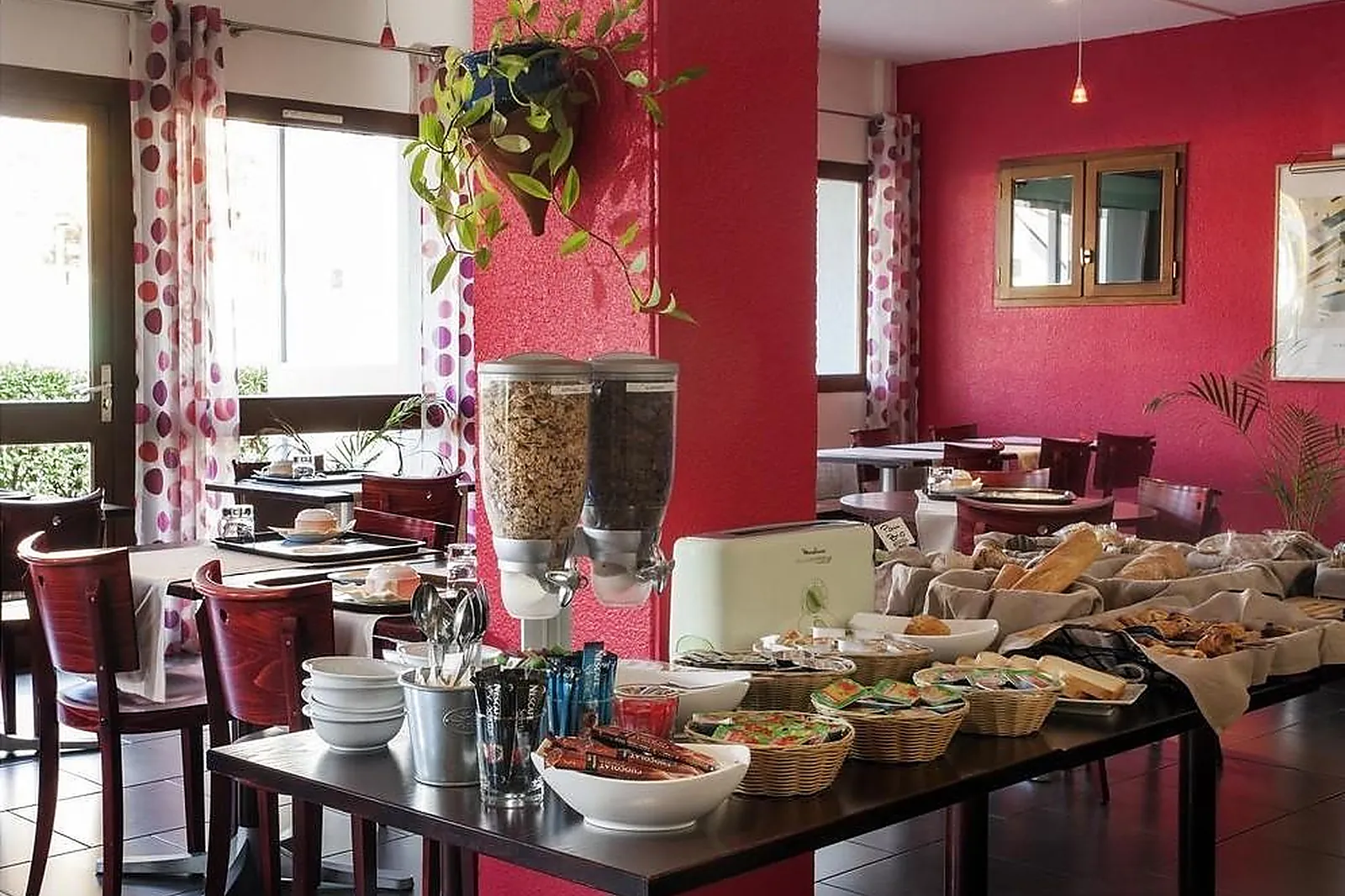 Lieux événementiels, KYRIAD LYON SUD – SAINT GENIS LAVAL