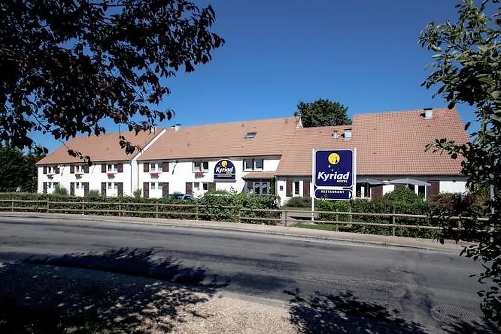 Lieux événementiels, KYRIAD MACON NORD SANCÉ PARC DES EXPOSITIONS