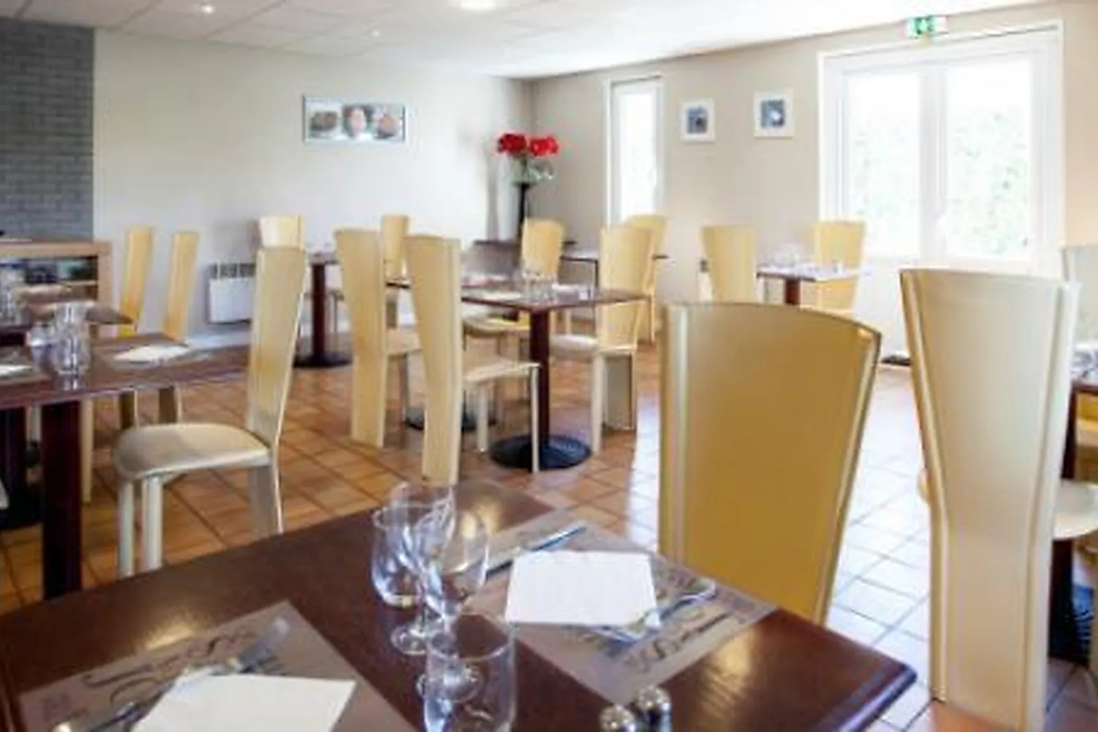 Lieux événementiels, KYRIAD MACON NORD SANCÉ PARC DES EXPOSITIONS