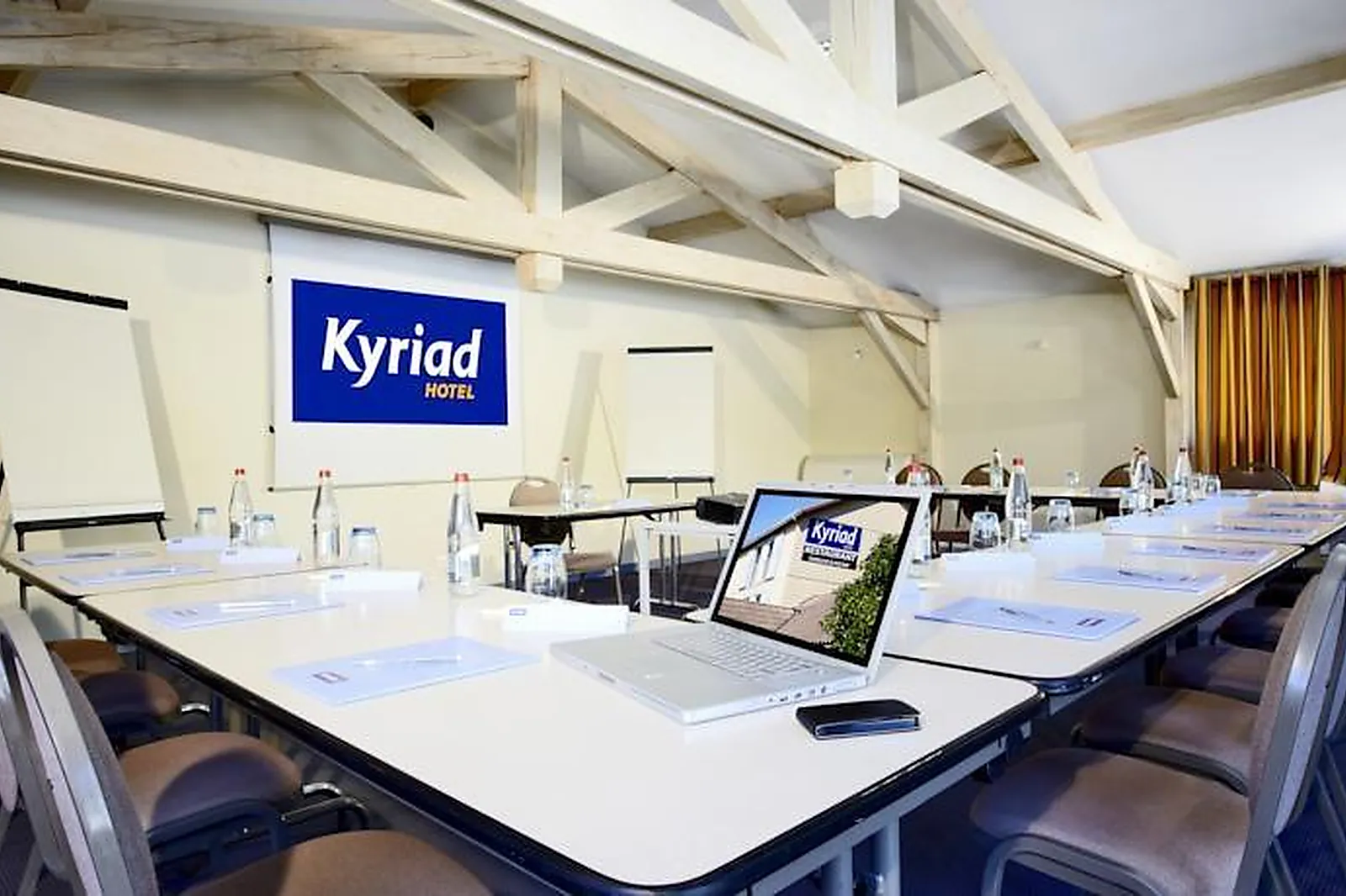 Lieux événementiels, KYRIAD MARSEILLE EST - GEMENOS