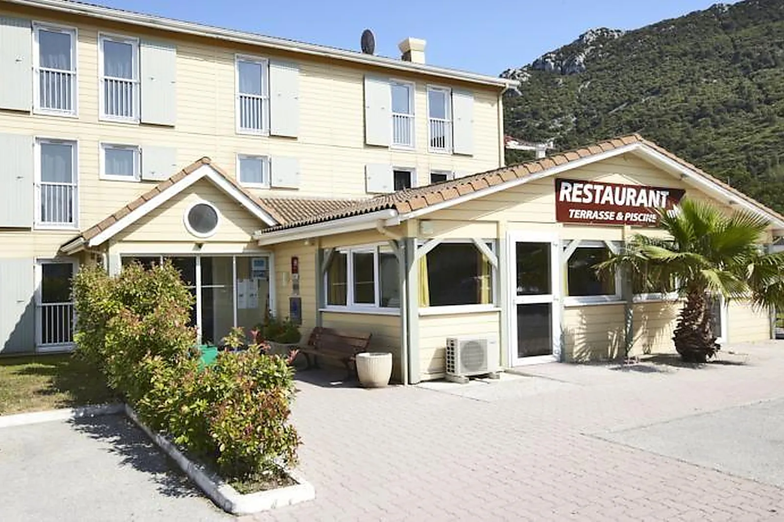 Lieux événementiels, KYRIAD MARSEILLE EST - GEMENOS