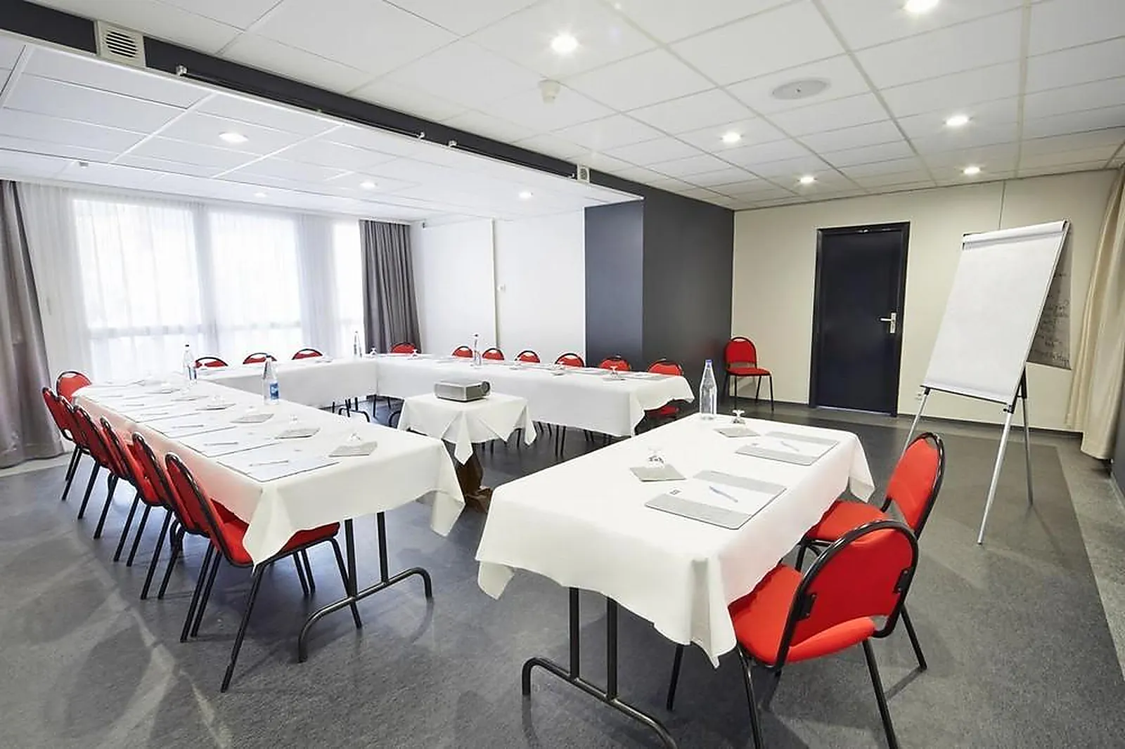 Lieux événementiels, KYRIAD MONTBÉLIARD - SOCHAUX