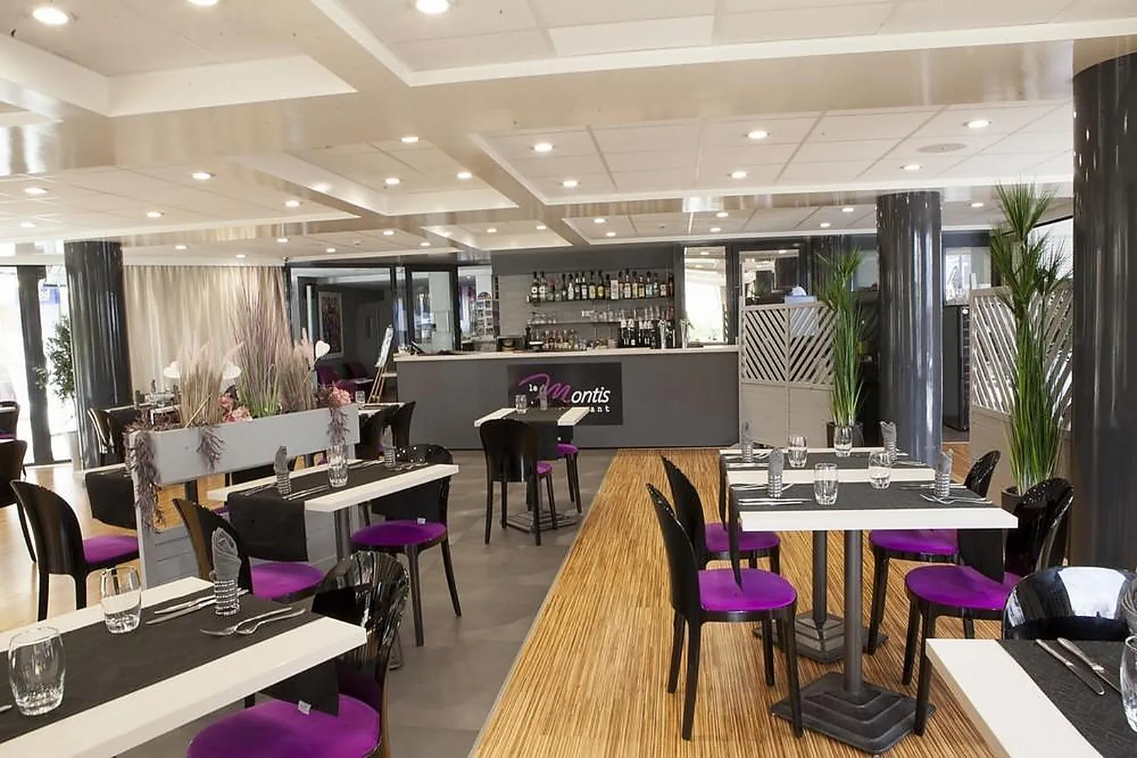 Lieux événementiels, KYRIAD MONTBÉLIARD - SOCHAUX