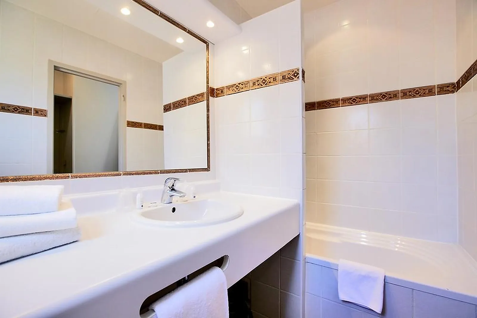 Lieux événementiels, KYRIAD NÎMES CENTRE