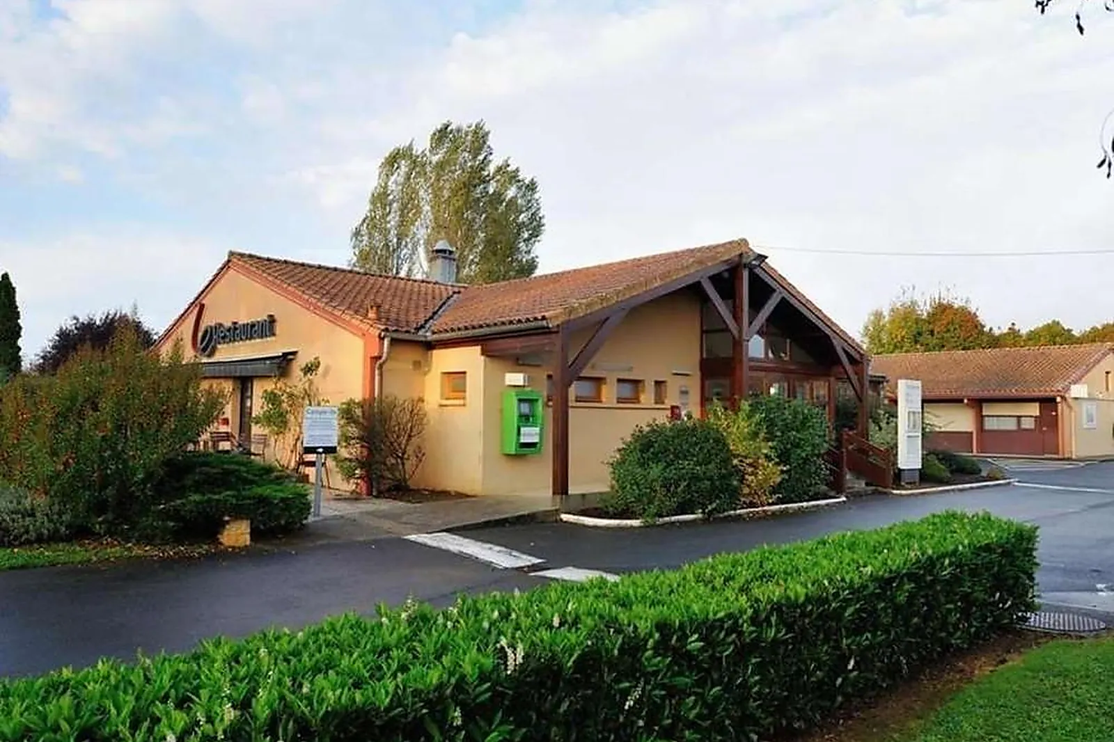 Lieux événementiels, KYRIAD NIORT EST LA CRÈCHE