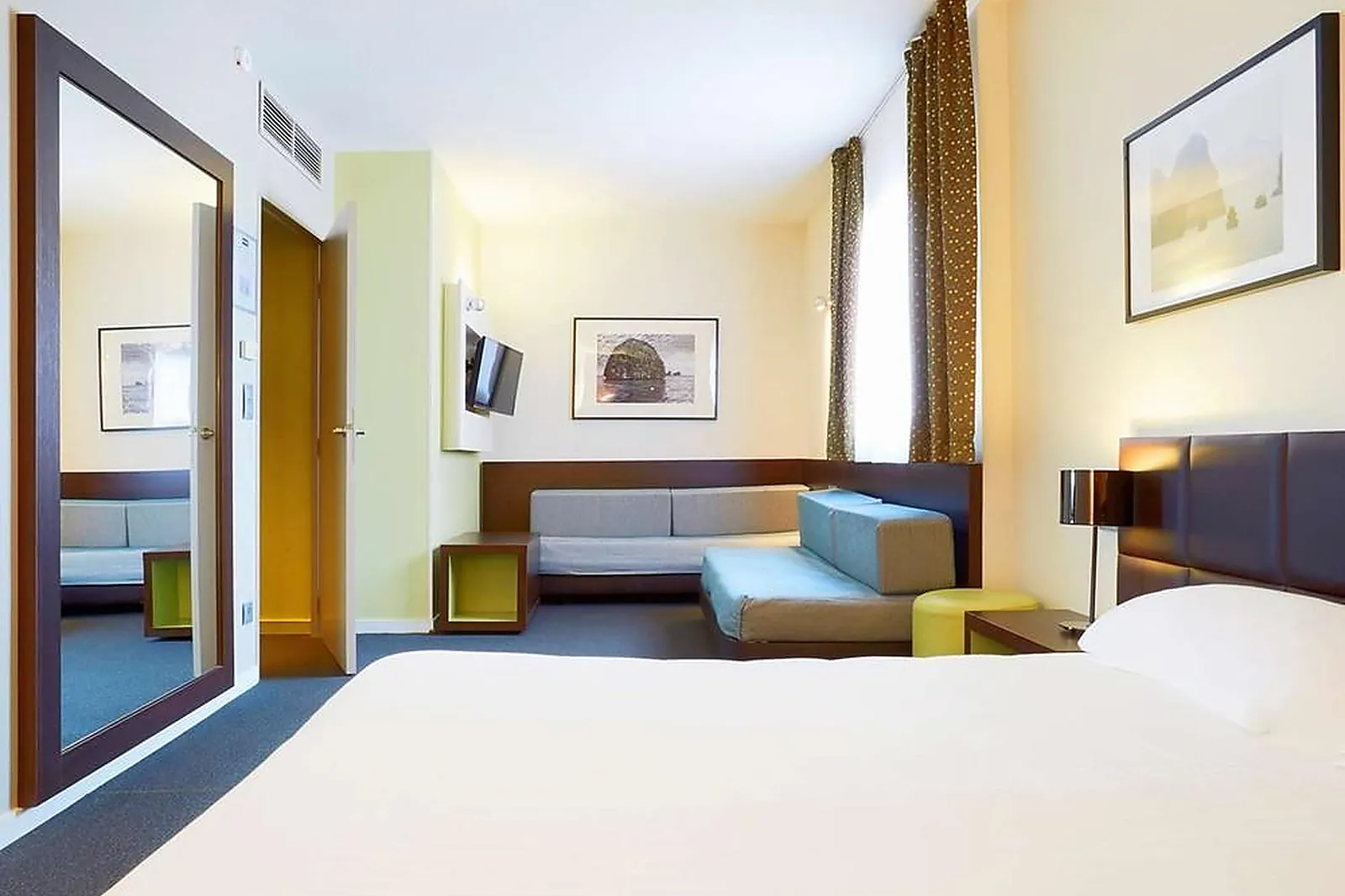 Lieux événementiels, KYRIAD ORLY-AÉROPORT ATHIS MONS