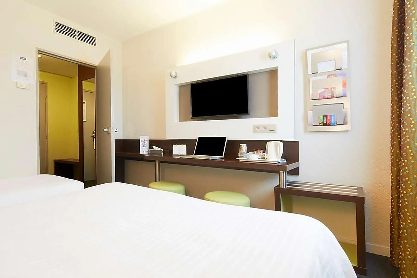 Lieux événementiels, KYRIAD ORLY-AÉROPORT ATHIS MONS