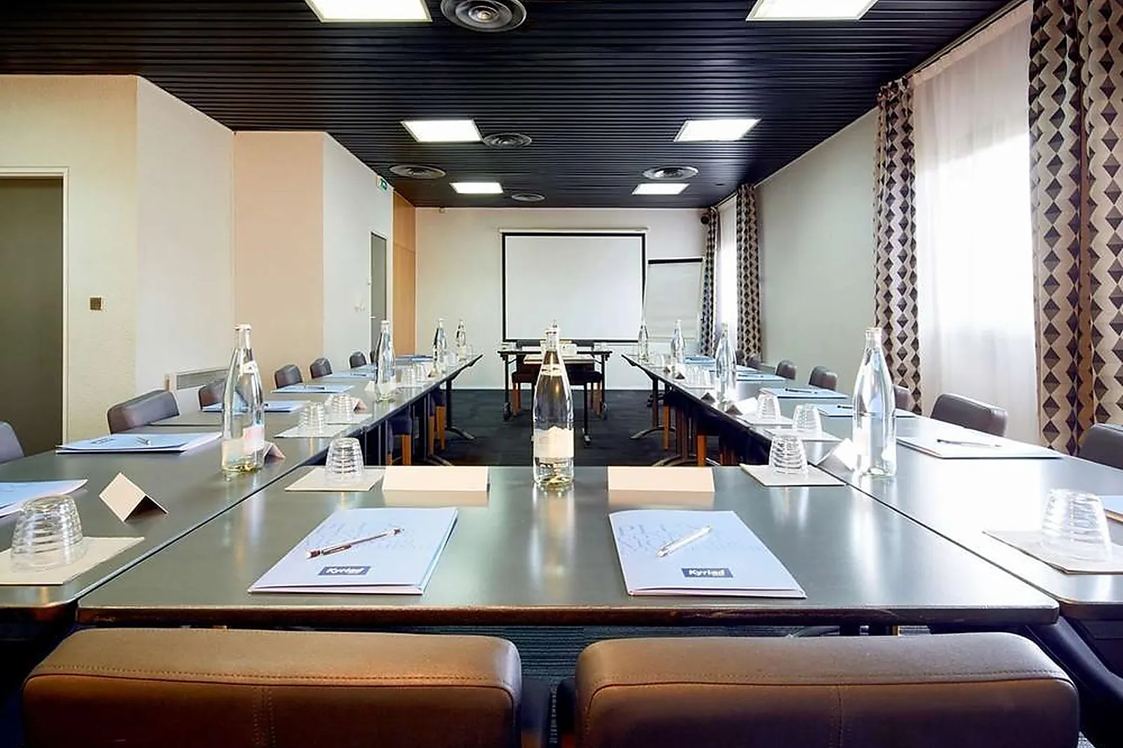 Lieux événementiels, KYRIAD ORLY-AÉROPORT ATHIS MONS