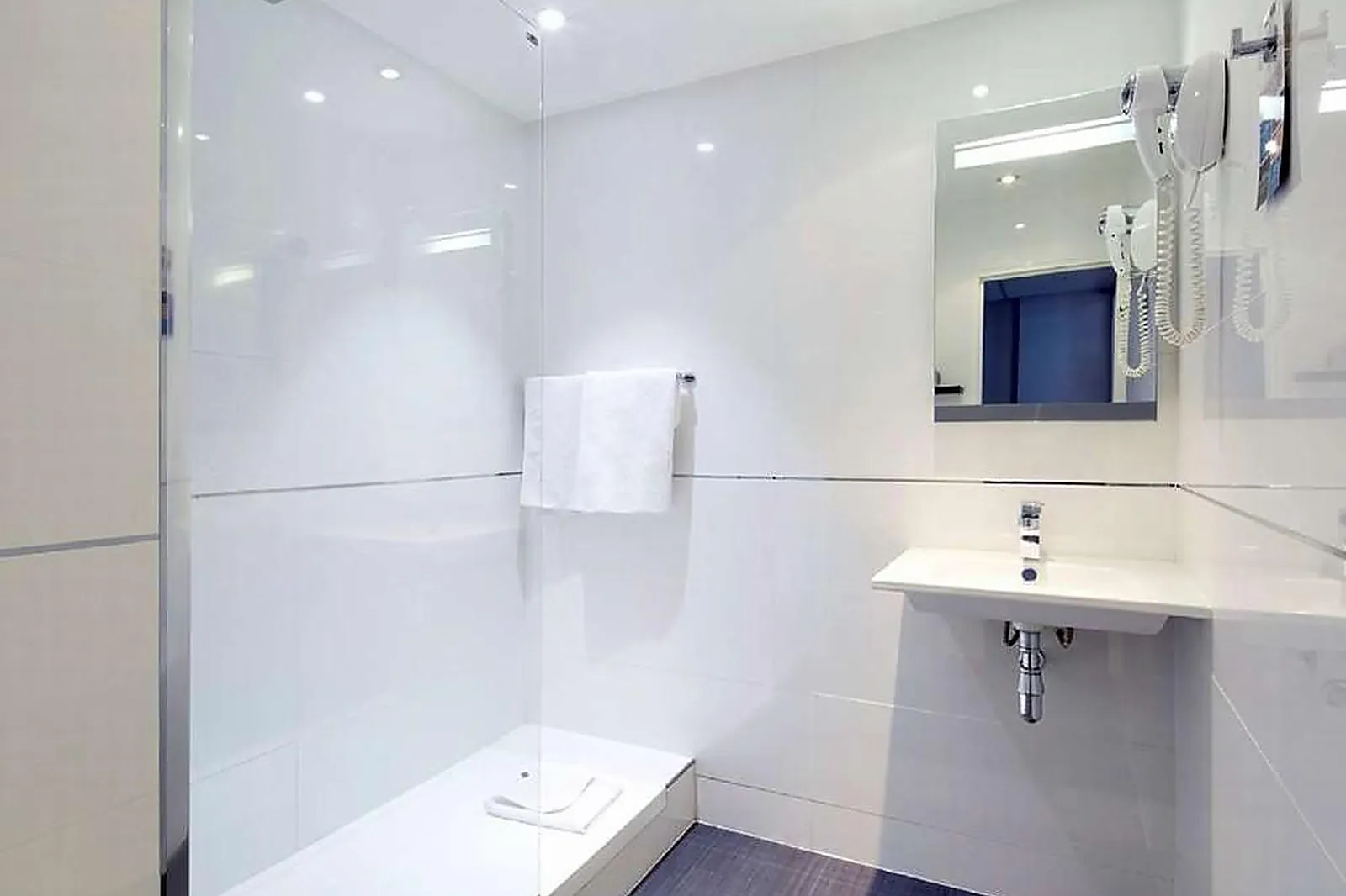 Lieux événementiels, KYRIAD PARIS BEZONS LA DÉFENSE