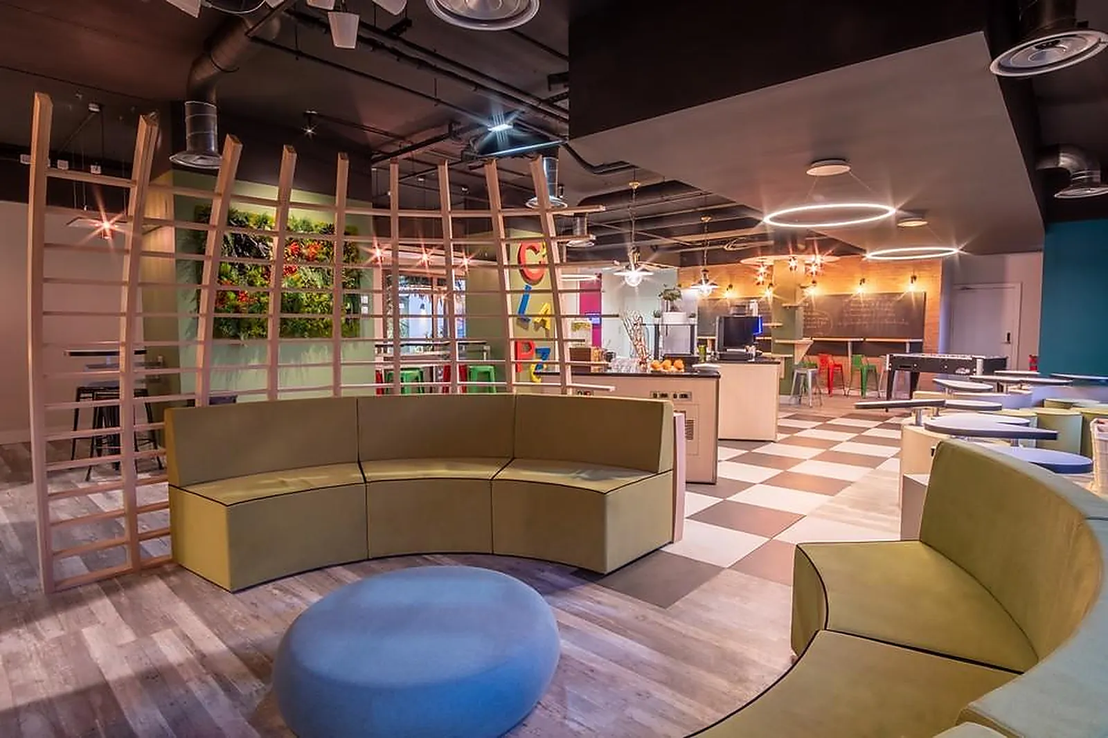 Lieux événementiels, KYRIAD PRESTIGE LYON EST SAINT-PRIEST EUREXPO