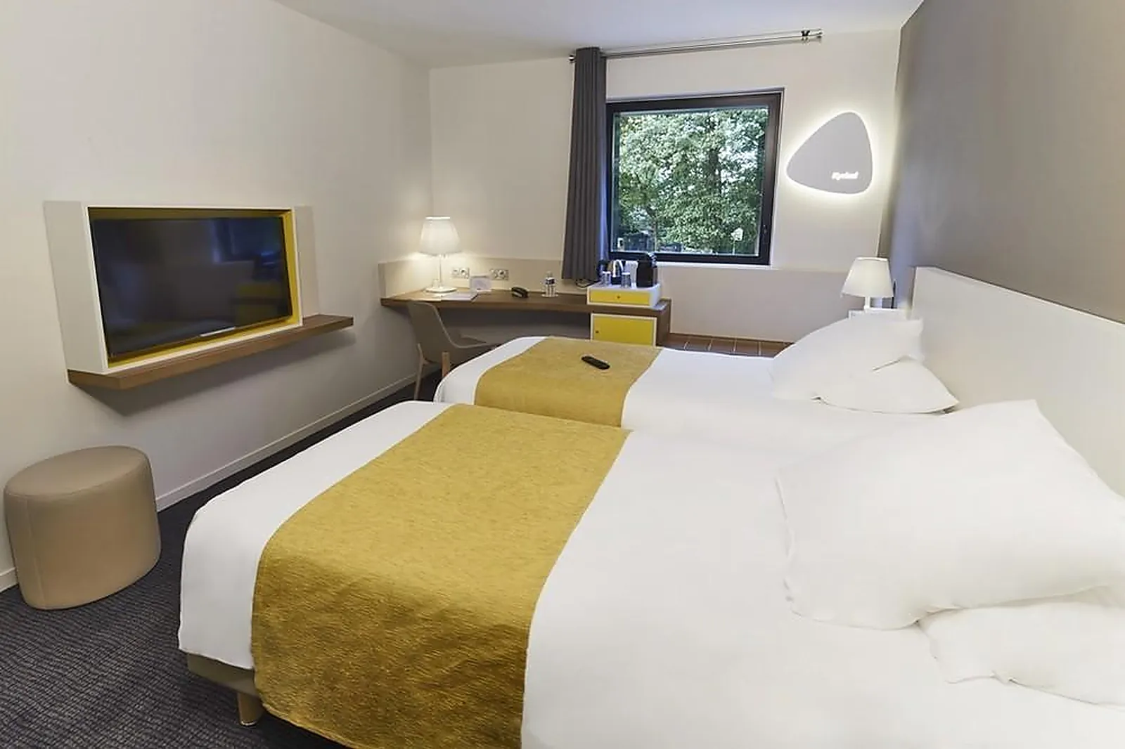 Lieux événementiels, KYRIAD PRESTIGE PAU ZÉNITH