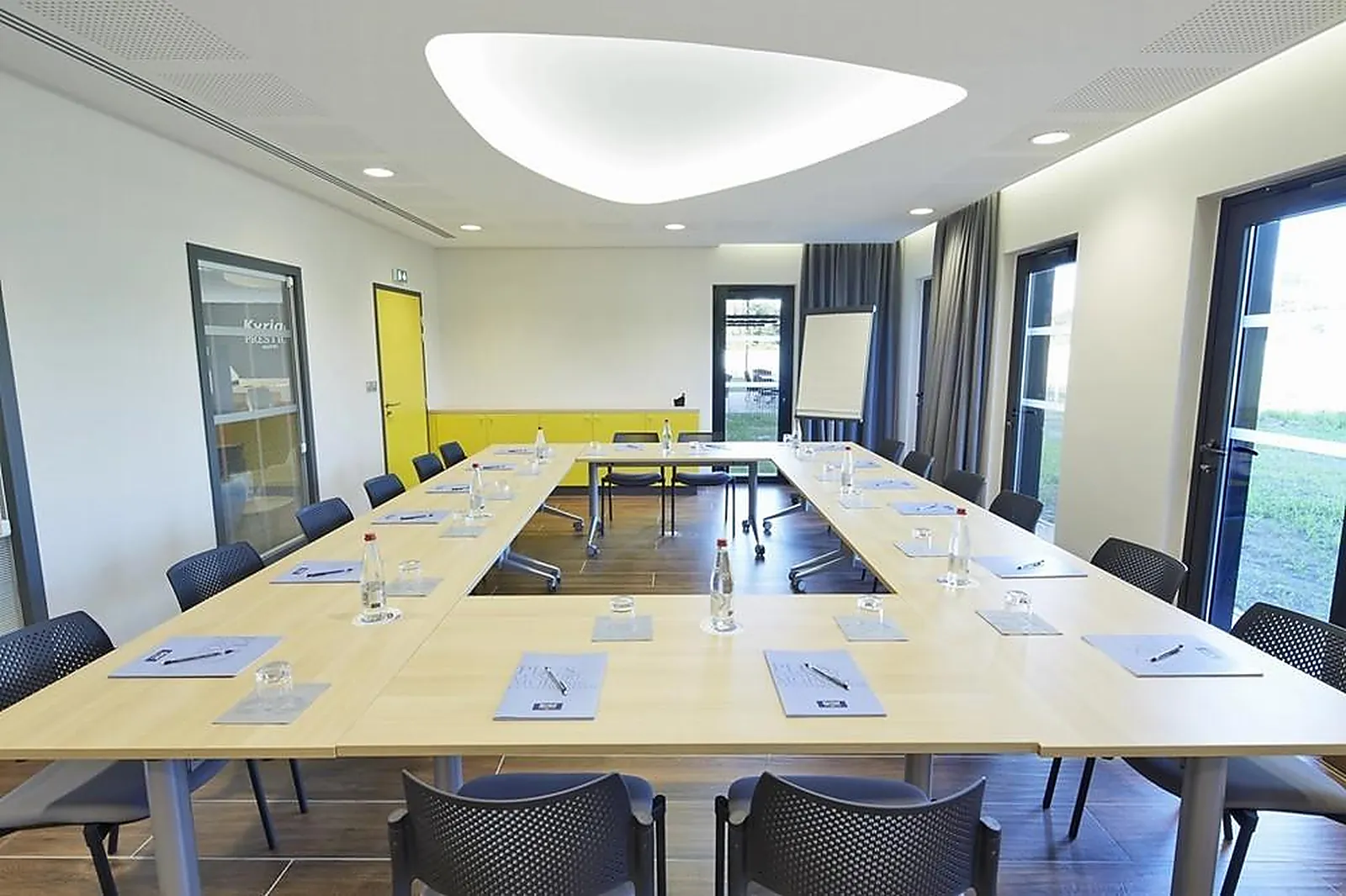 Lieux événementiels, KYRIAD PRESTIGE PAU ZÉNITH