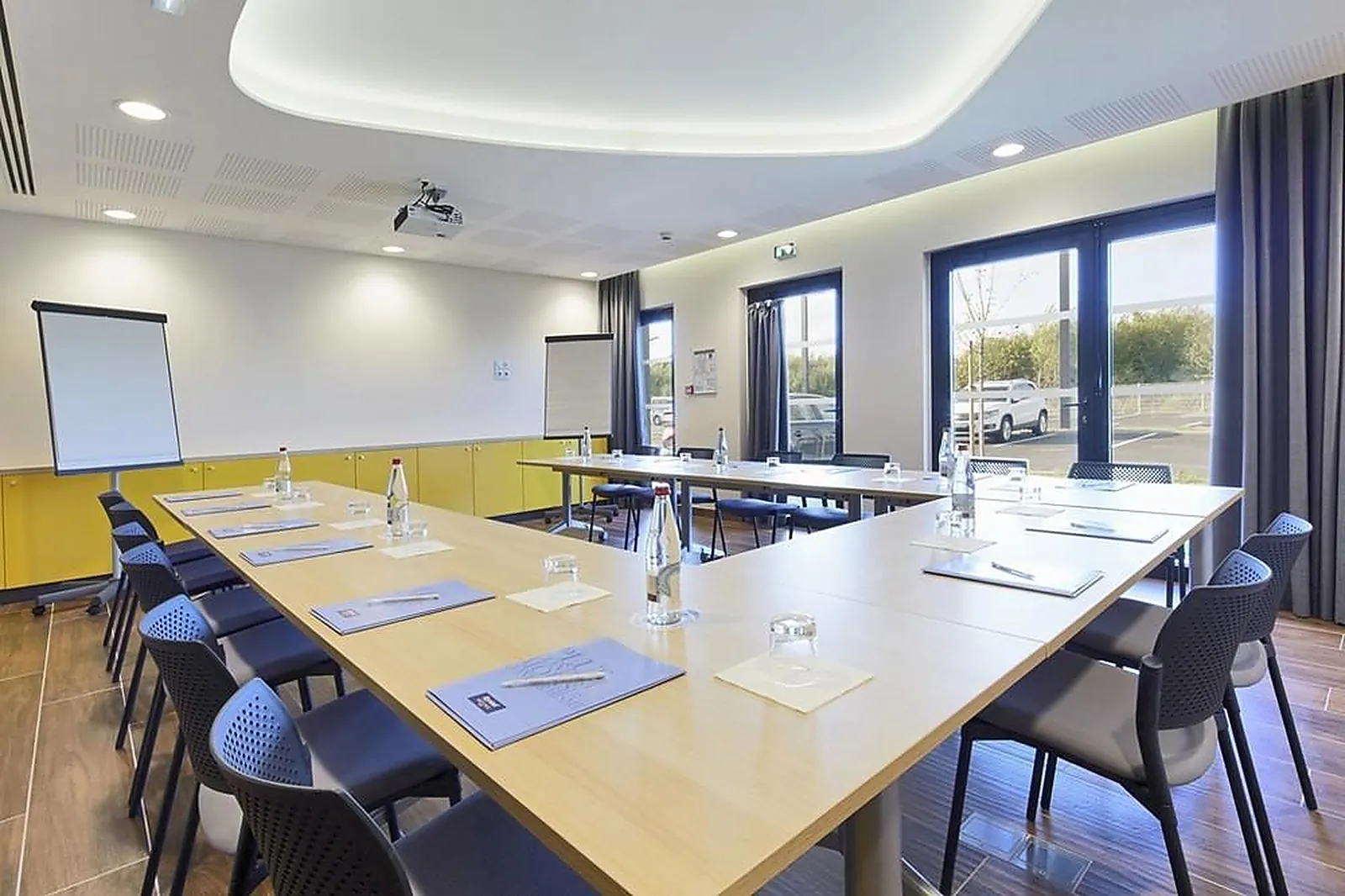 Lieux événementiels, KYRIAD PRESTIGE PAU ZÉNITH