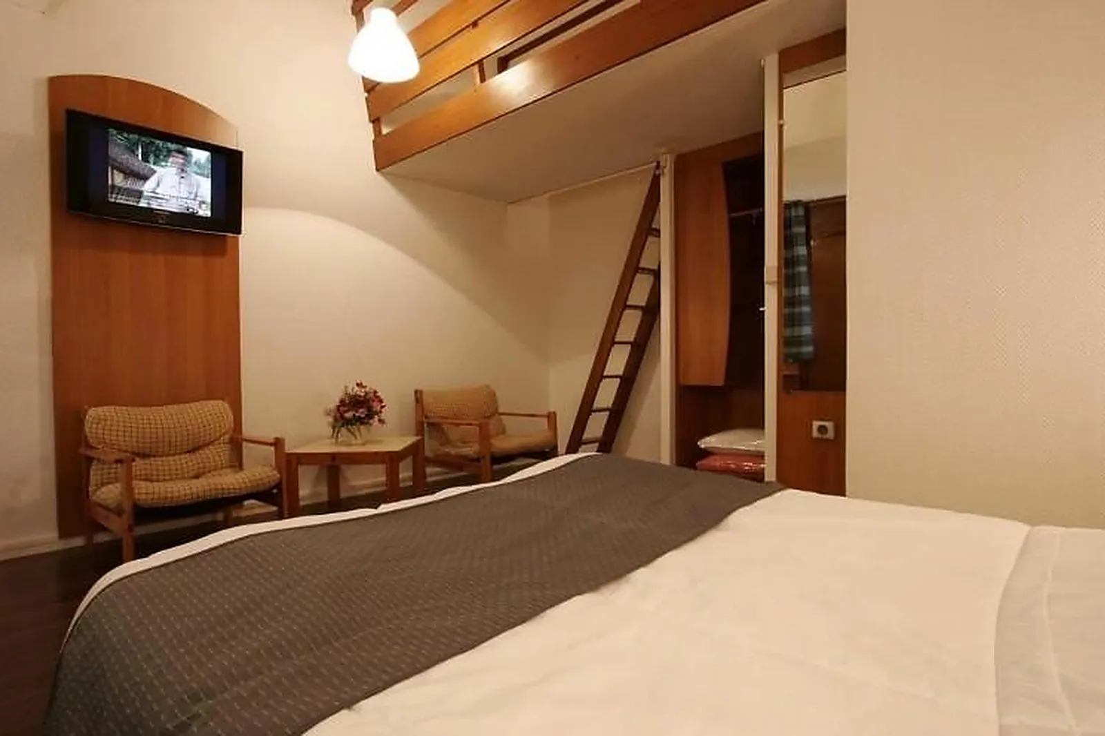 Lieux événementiels, KYRIAD REIMS EST - PARC DES EXPOSITIONS