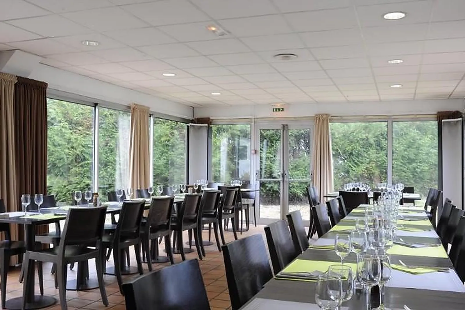 Lieux événementiels, KYRIAD REIMS EST - PARC DES EXPOSITIONS