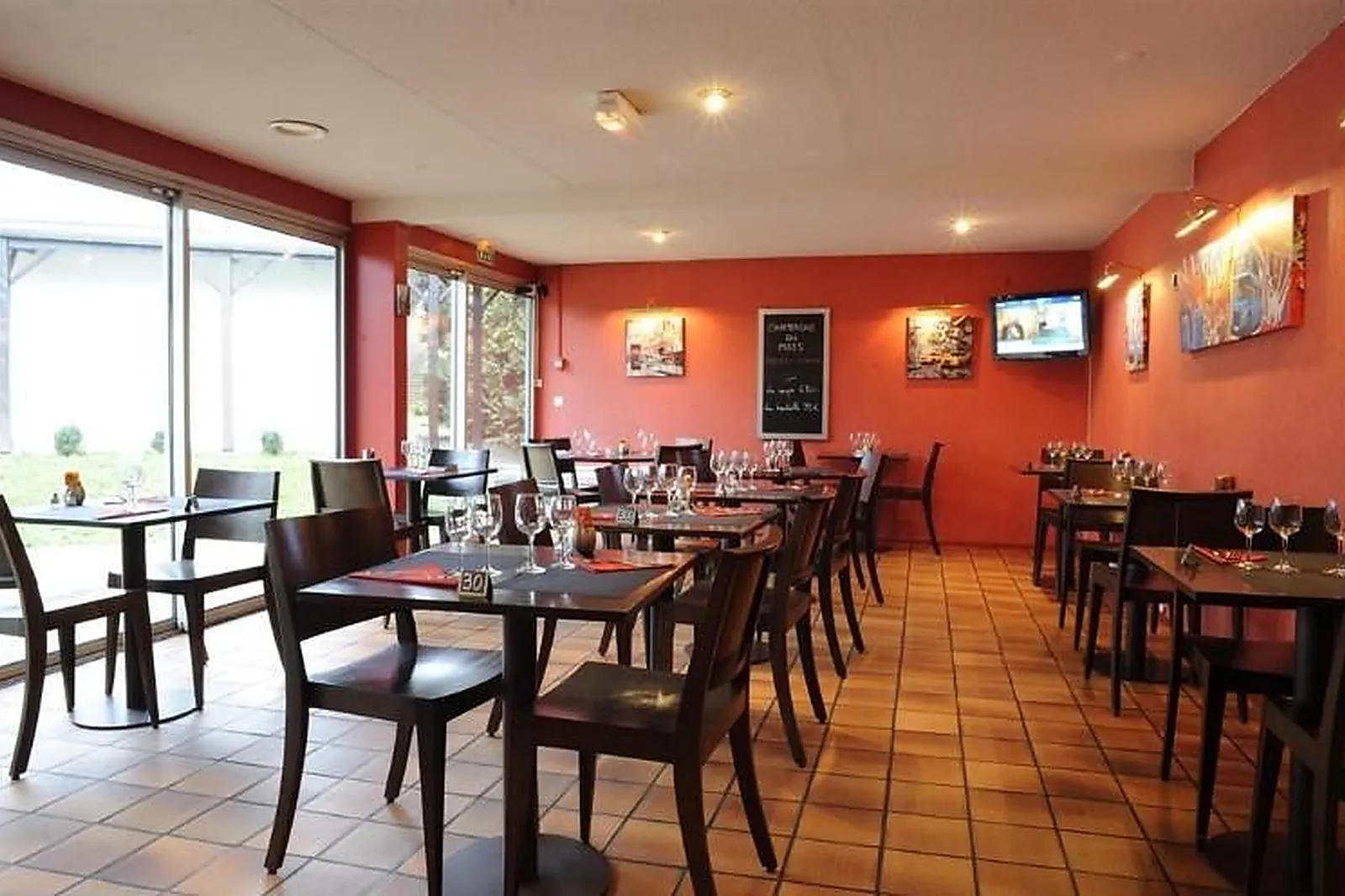 Lieux événementiels, KYRIAD REIMS EST - PARC DES EXPOSITIONS