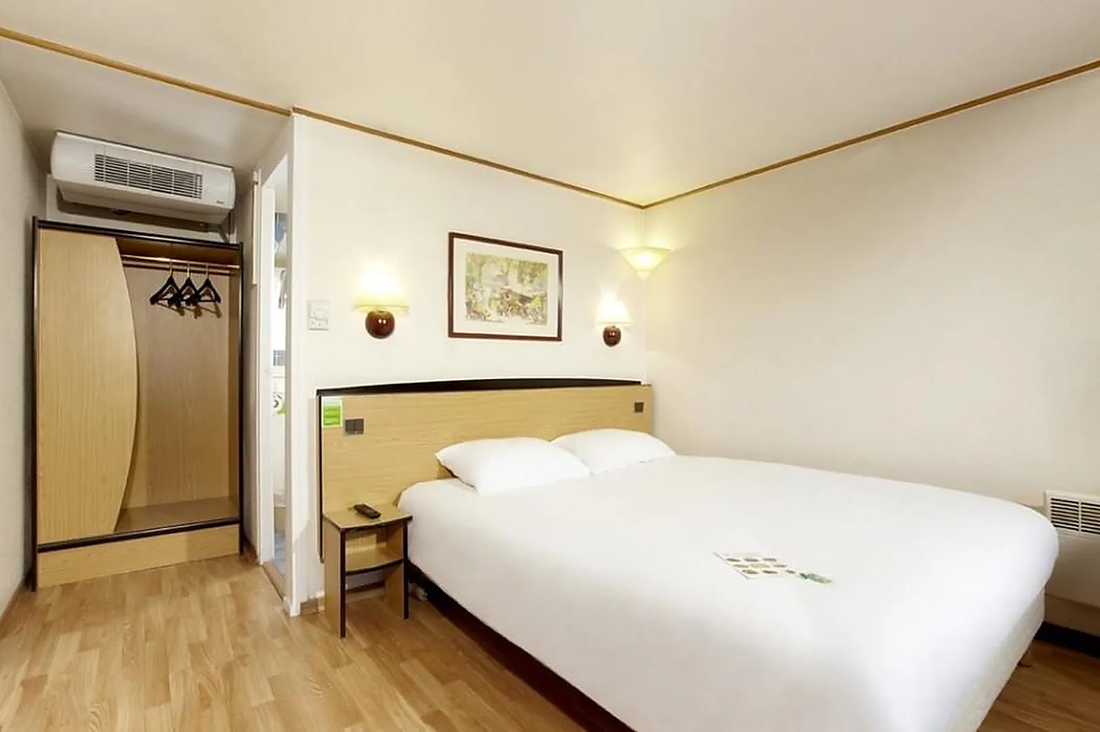 Lieux événementiels, KYRIAD TARBES BASTILLAC