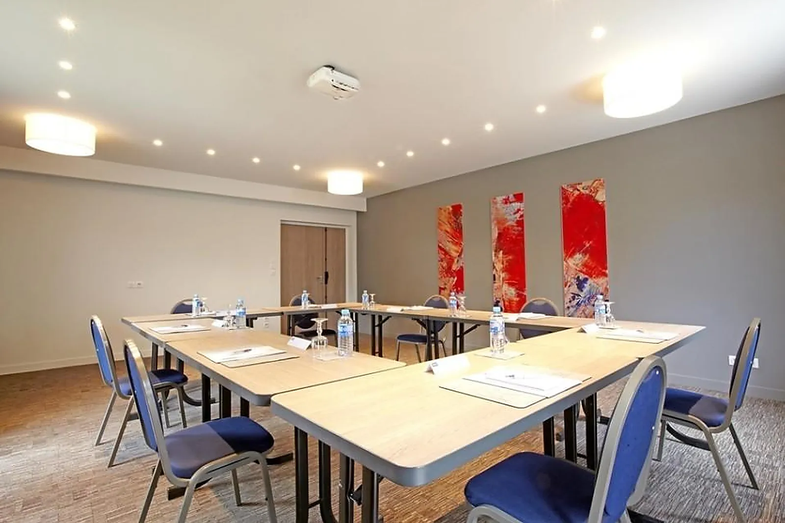 Lieux événementiels, KYRIAD VALENCE NORD