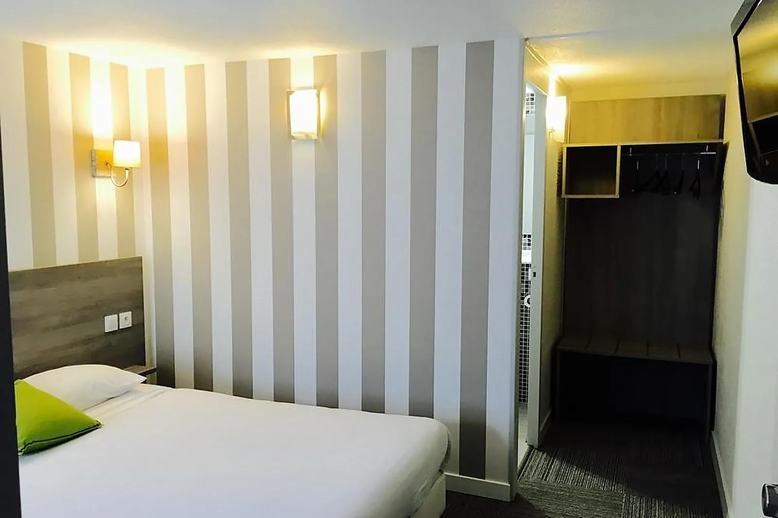 Lieux événementiels, KYRIAD VALENCIENNES SUD ROUVIGNIES