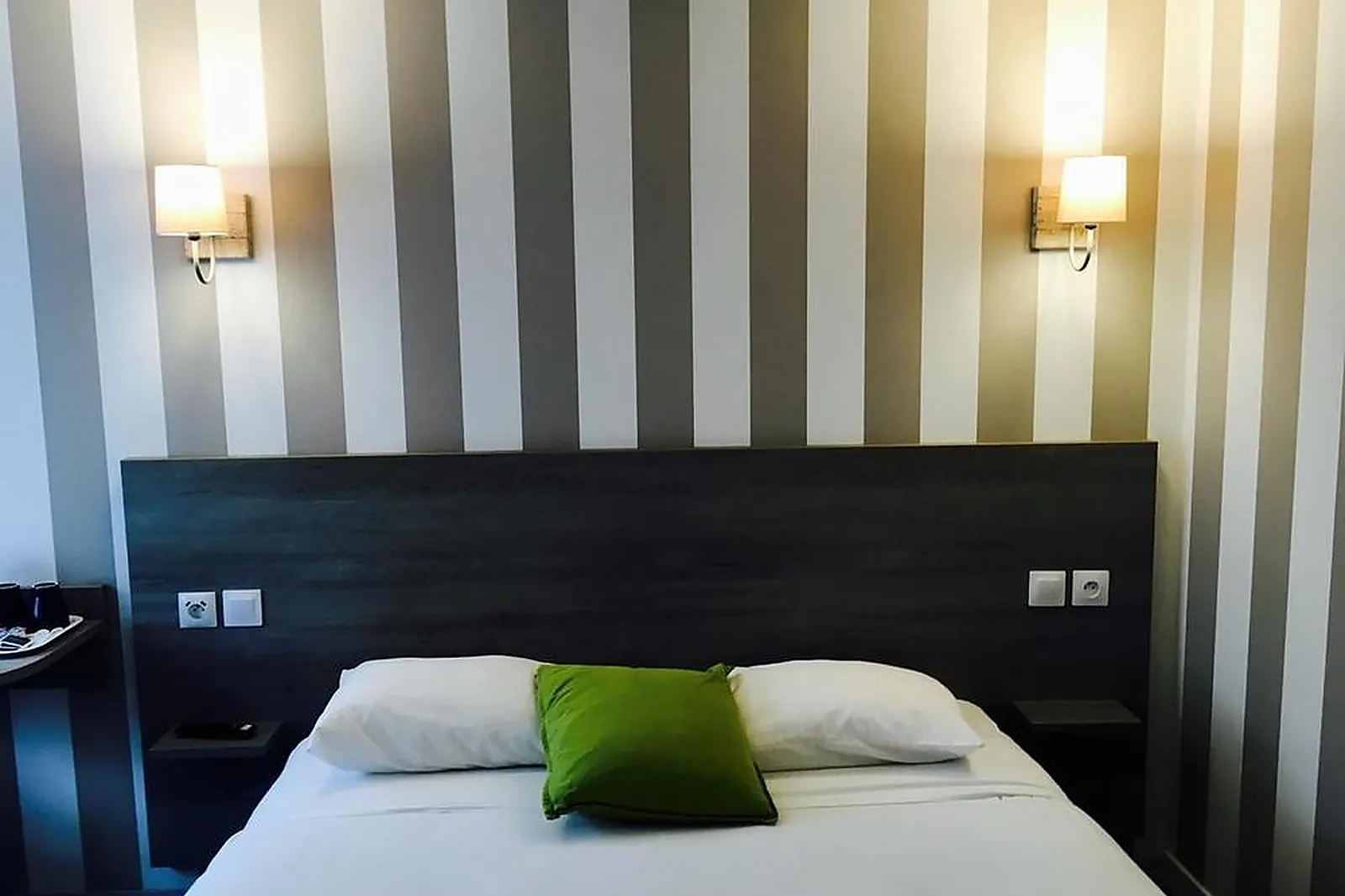 Lieux événementiels, KYRIAD VALENCIENNES SUD ROUVIGNIES