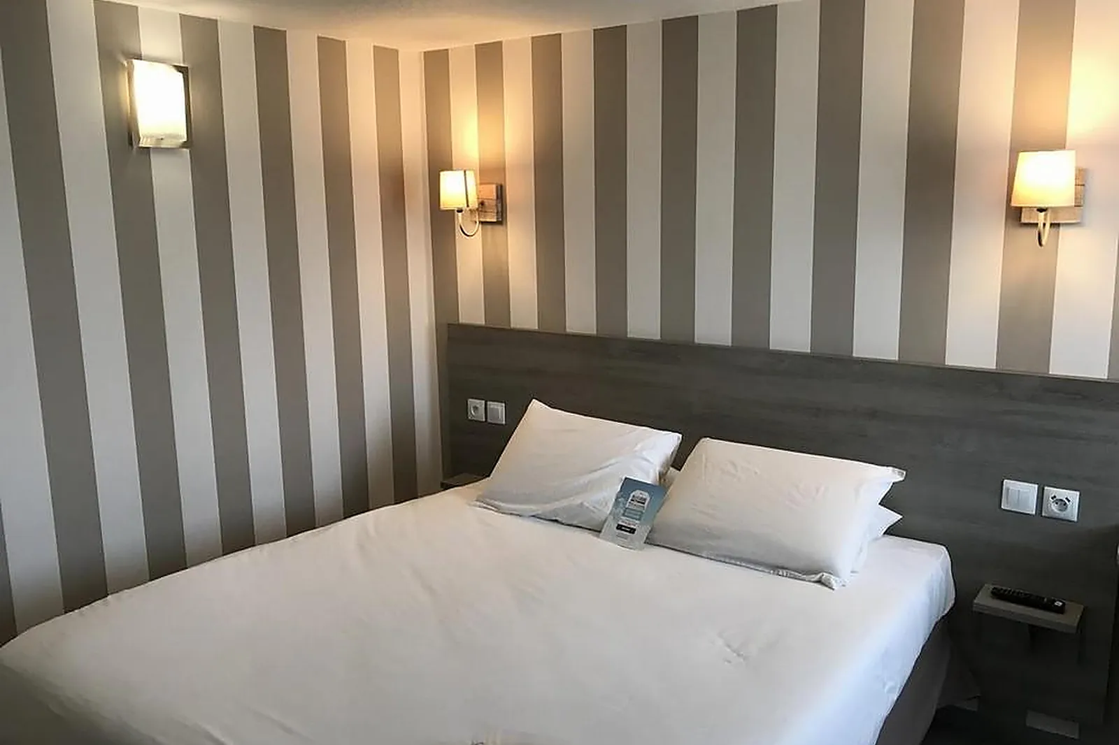 Lieux événementiels, KYRIAD VALENCIENNES SUD ROUVIGNIES