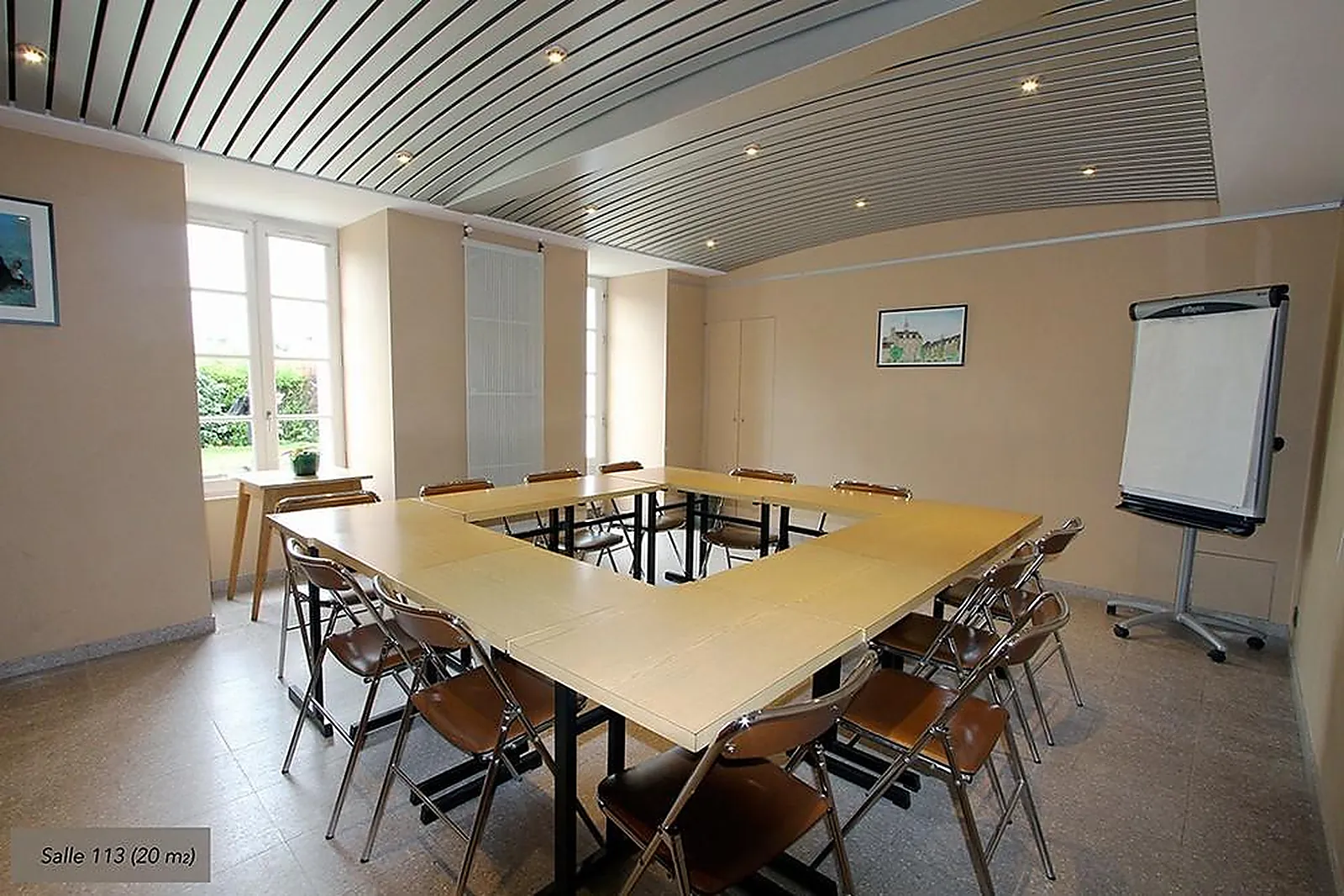 Lieux événementiels, L'ABBAYE DE ST-JACUT DE LA MER