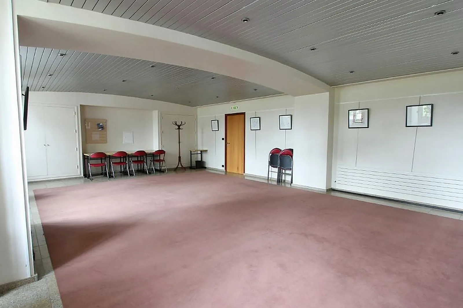 Lieux événementiels, L'ABBAYE DE ST-JACUT DE LA MER