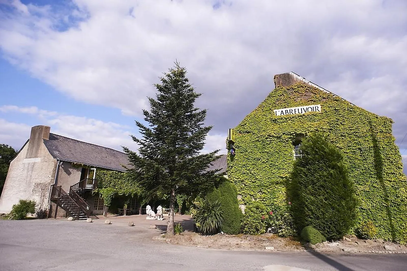 Lieux événementiels, L'ABREUVOIR