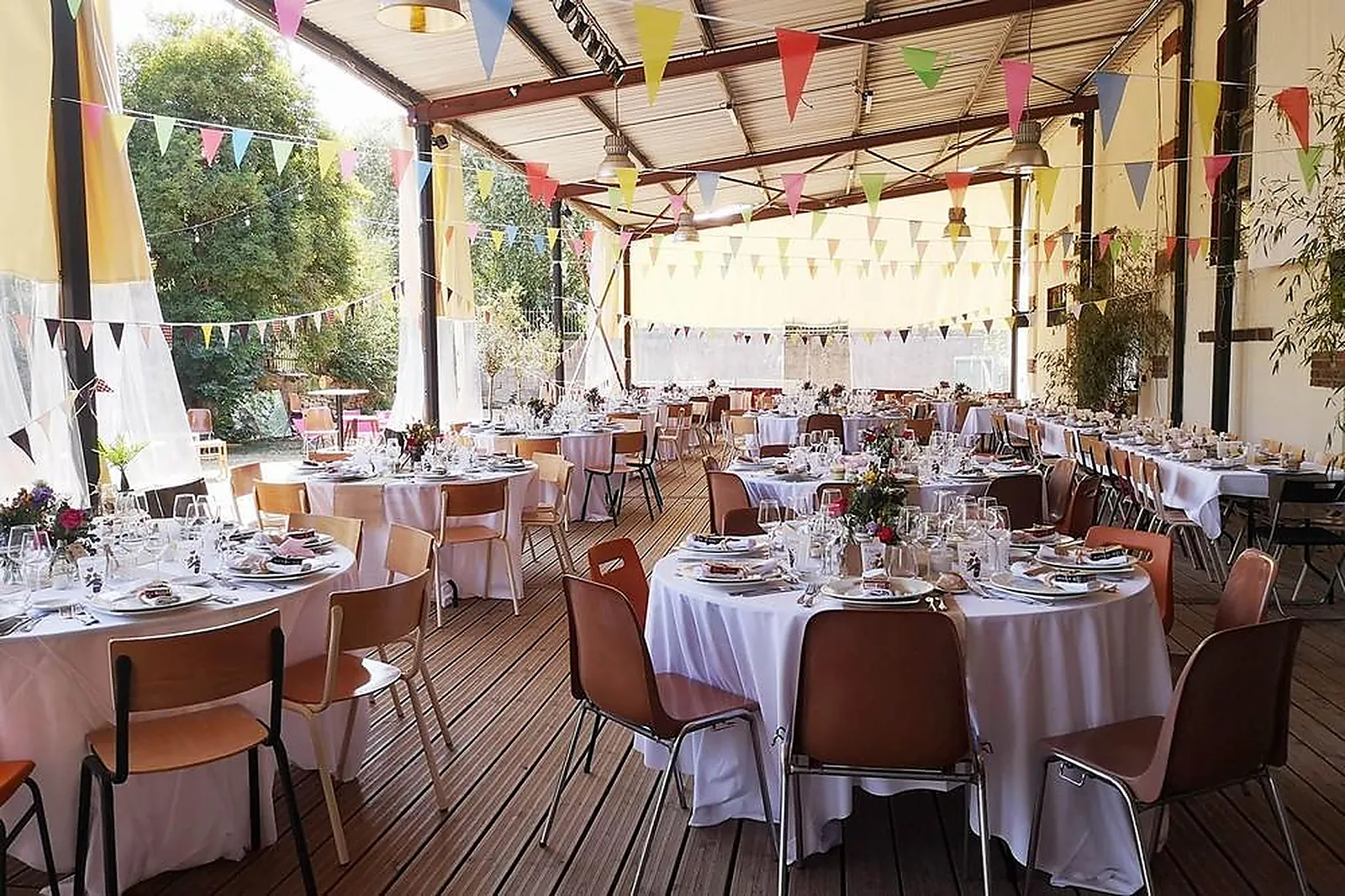 Lieux événementiels, L'AÉROGARE