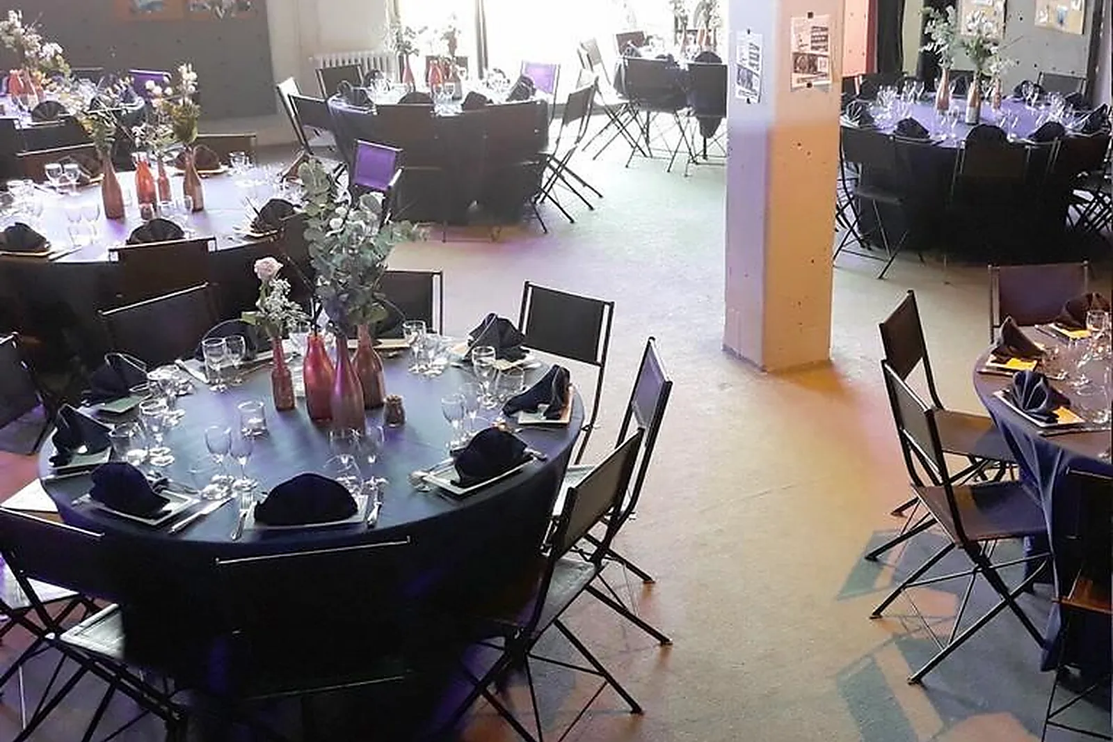 Lieux événementiels, L'AÉROGARE