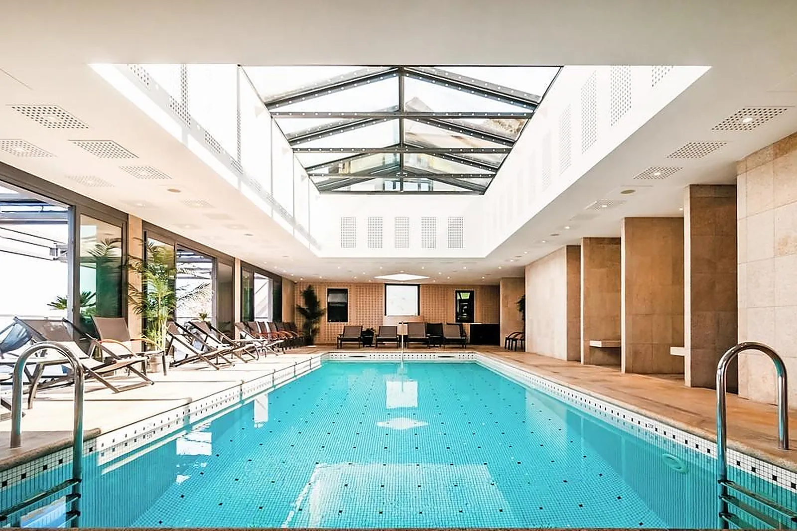 Lieux événementiels, L'AGAPA HOTEL RESTAURANT ET SPA