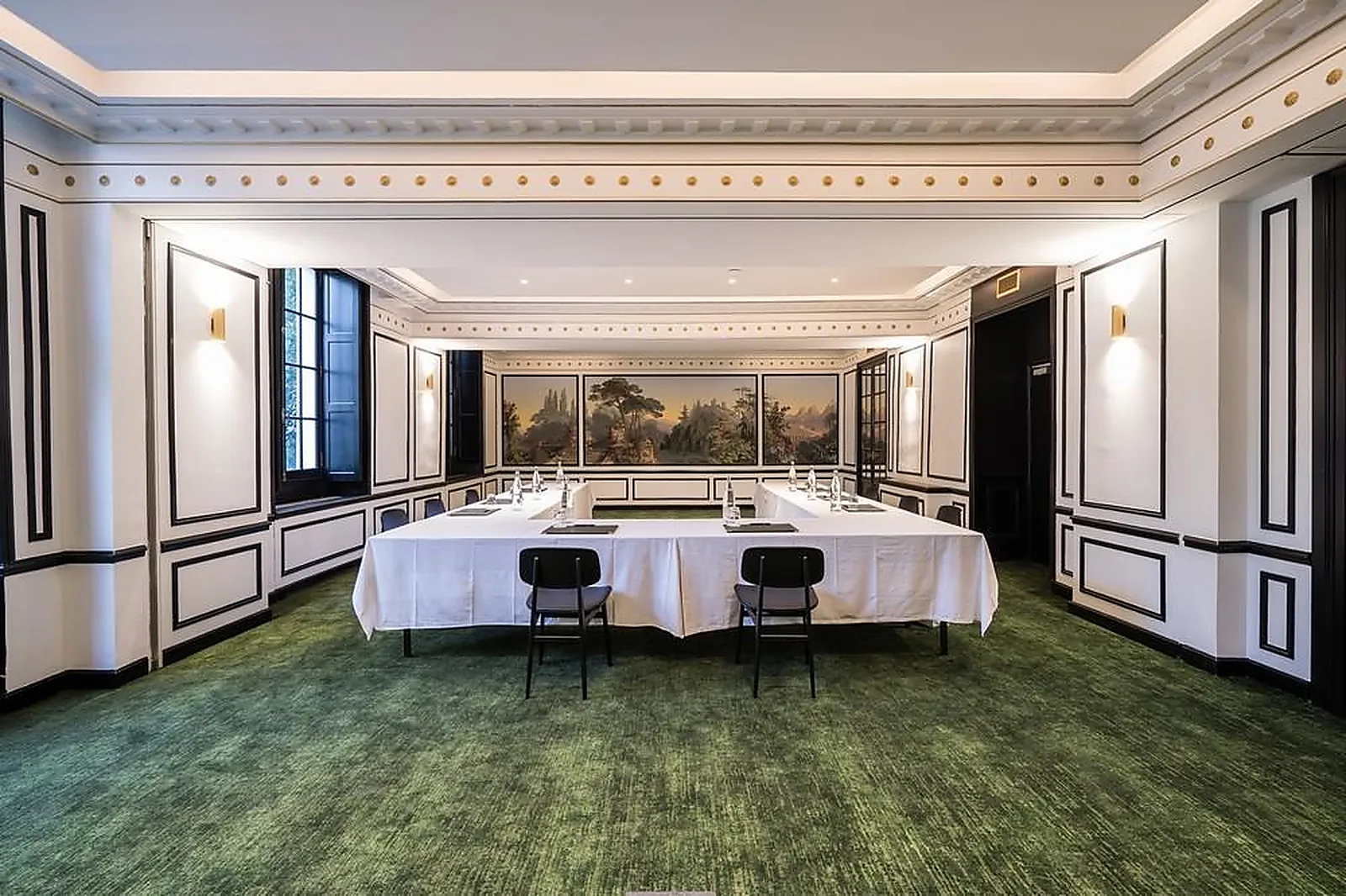 Lieux événementiels, L'AIGLE NOIR HÔTEL RESTAURANT FONTAINEBLEAU MGALLERY