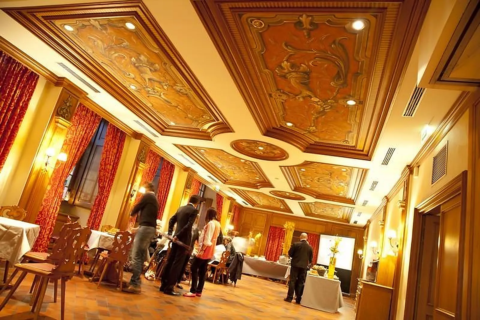 Lieux événementiels, LL&RSQUO;ANCIENNE DOUANE