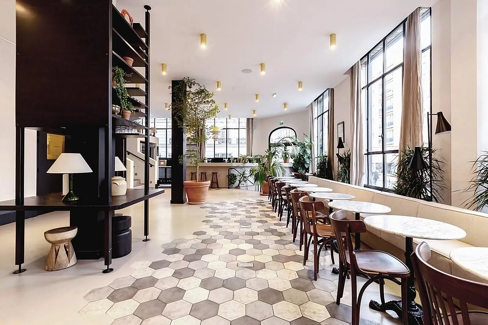 Lieux événementiels, LL&RSQUO;ANTENNE