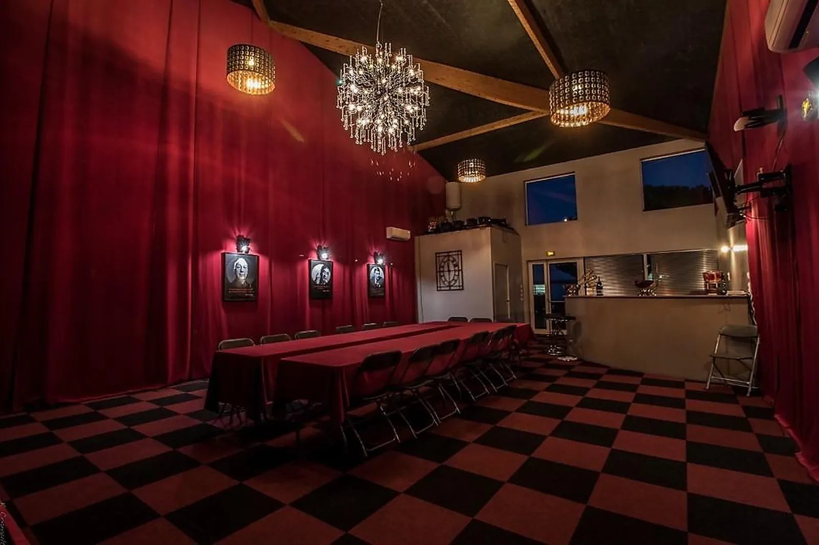 Lieux événementiels, LL&RSQUO;APARTÉ