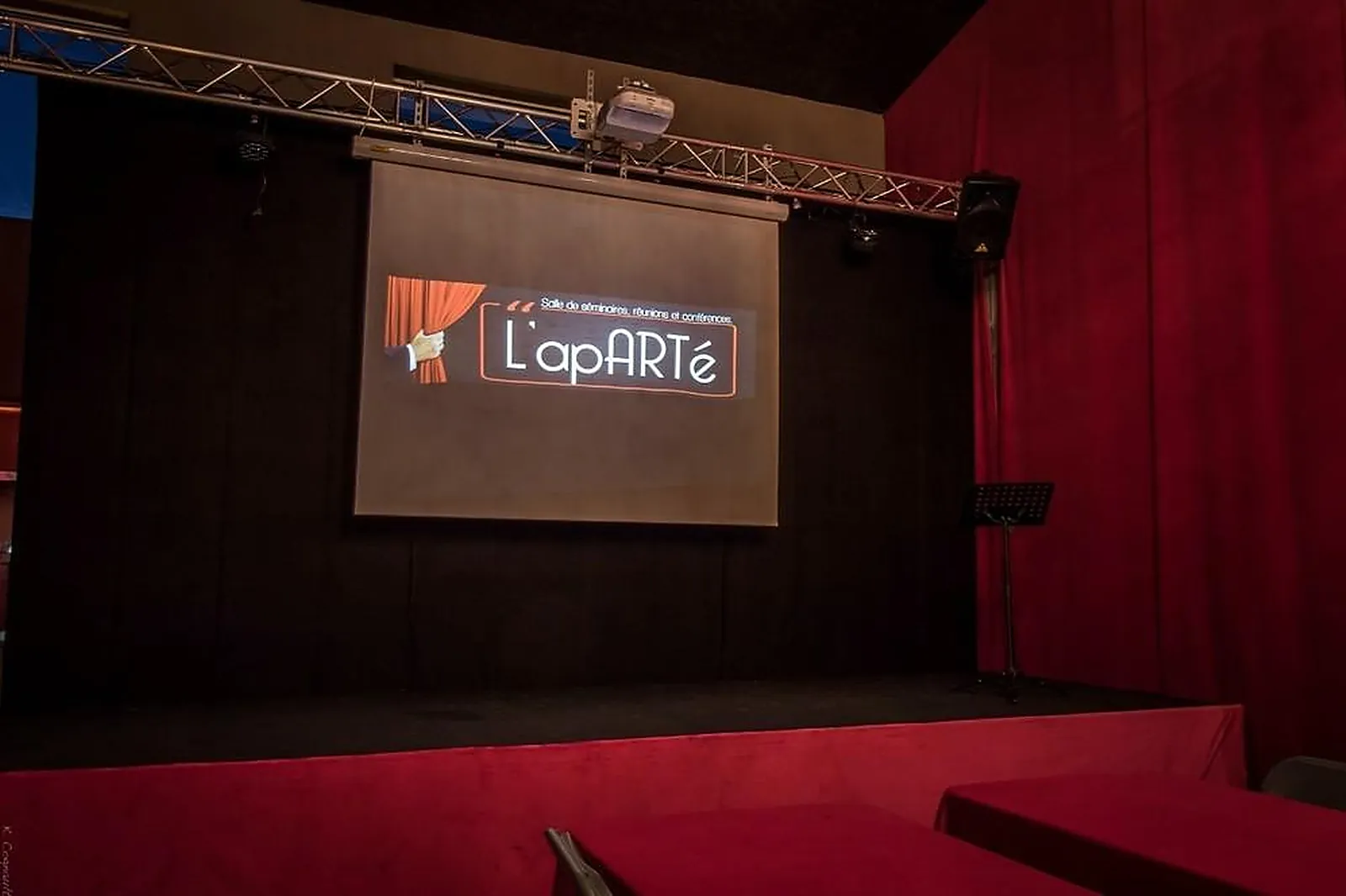 Lieux événementiels, LL&RSQUO;APARTÉ