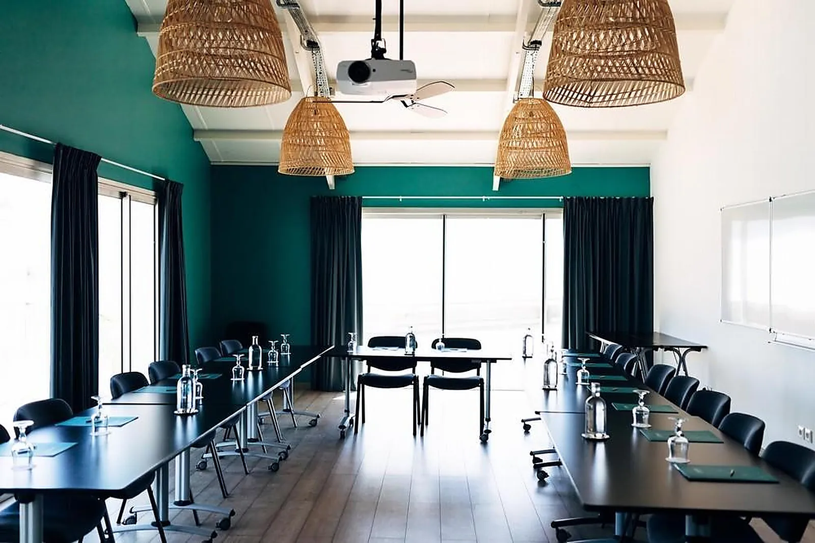 Lieux événementiels, L'ARCHIPEL DE SAINT-GILLES-LÈS-BAINS