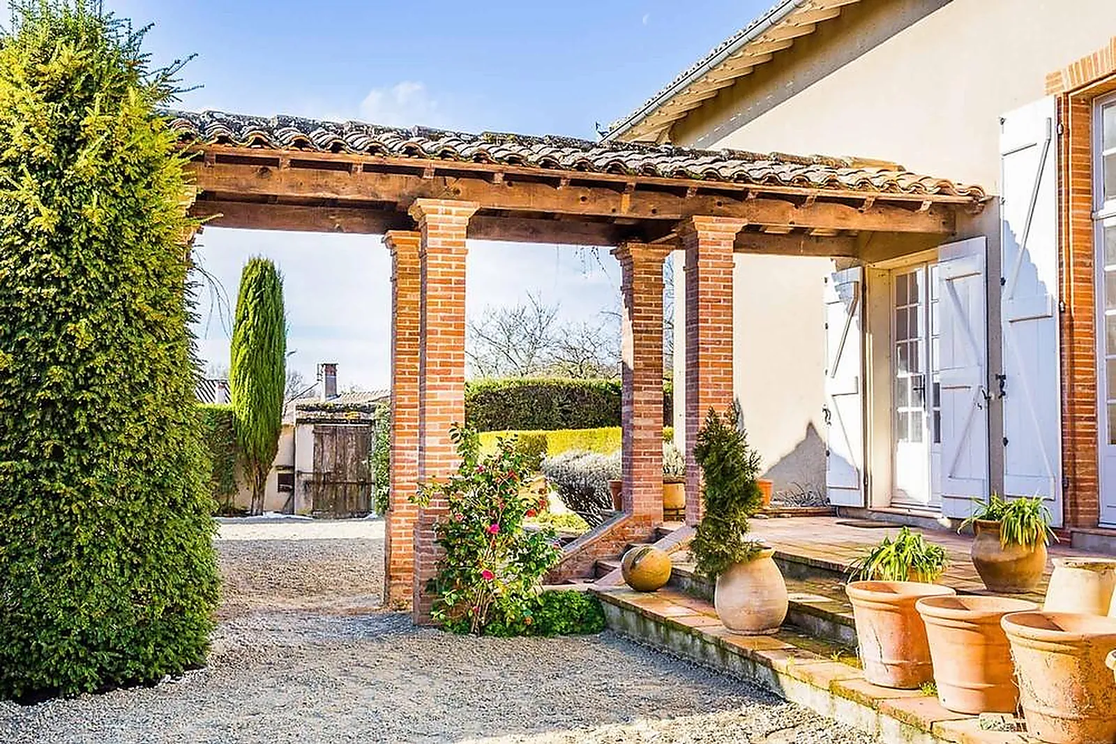 Lieux événementiels, LL&RSQUO;AUCENELLE