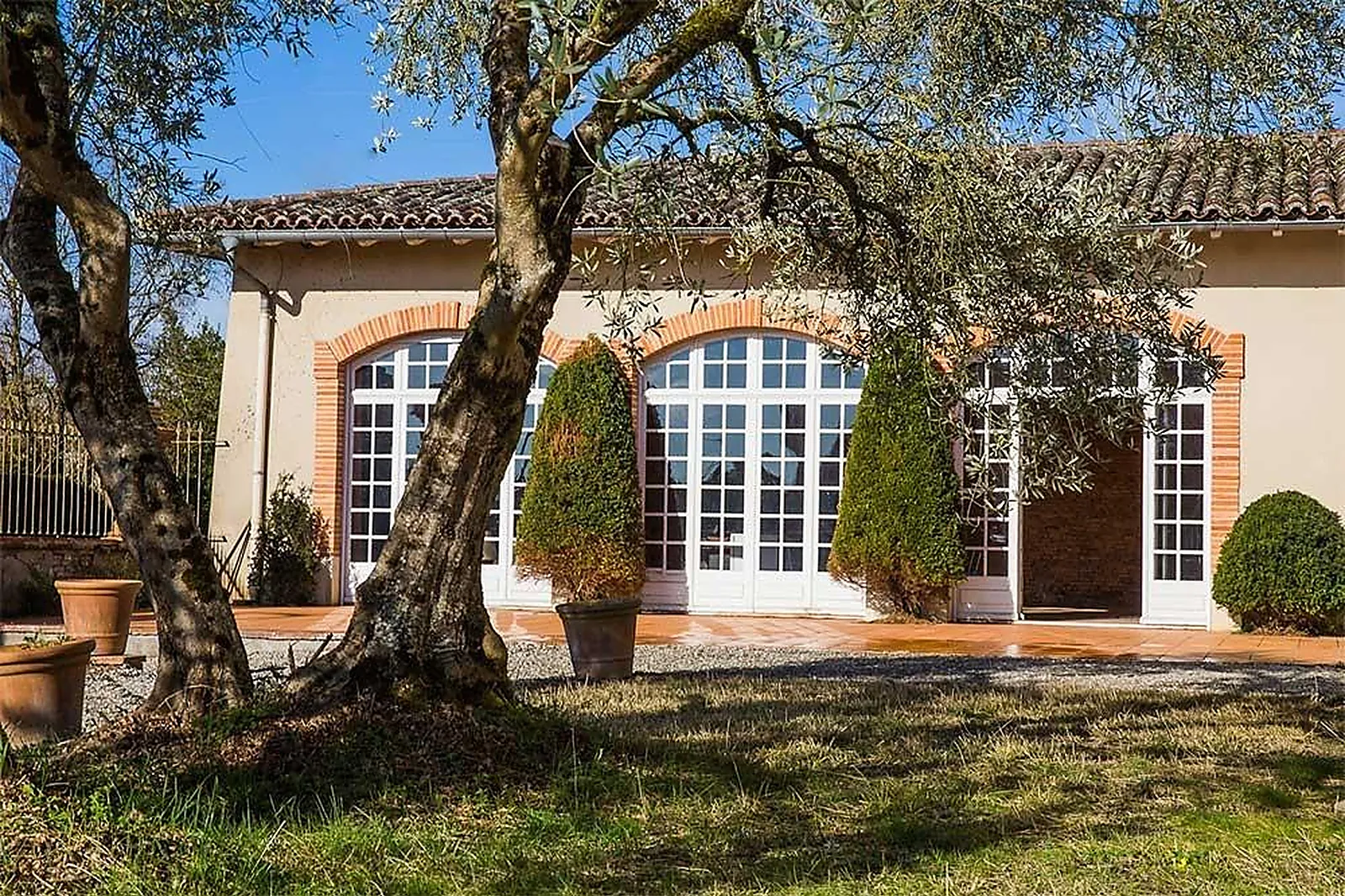 Lieux événementiels, LL&RSQUO;AUCENELLE